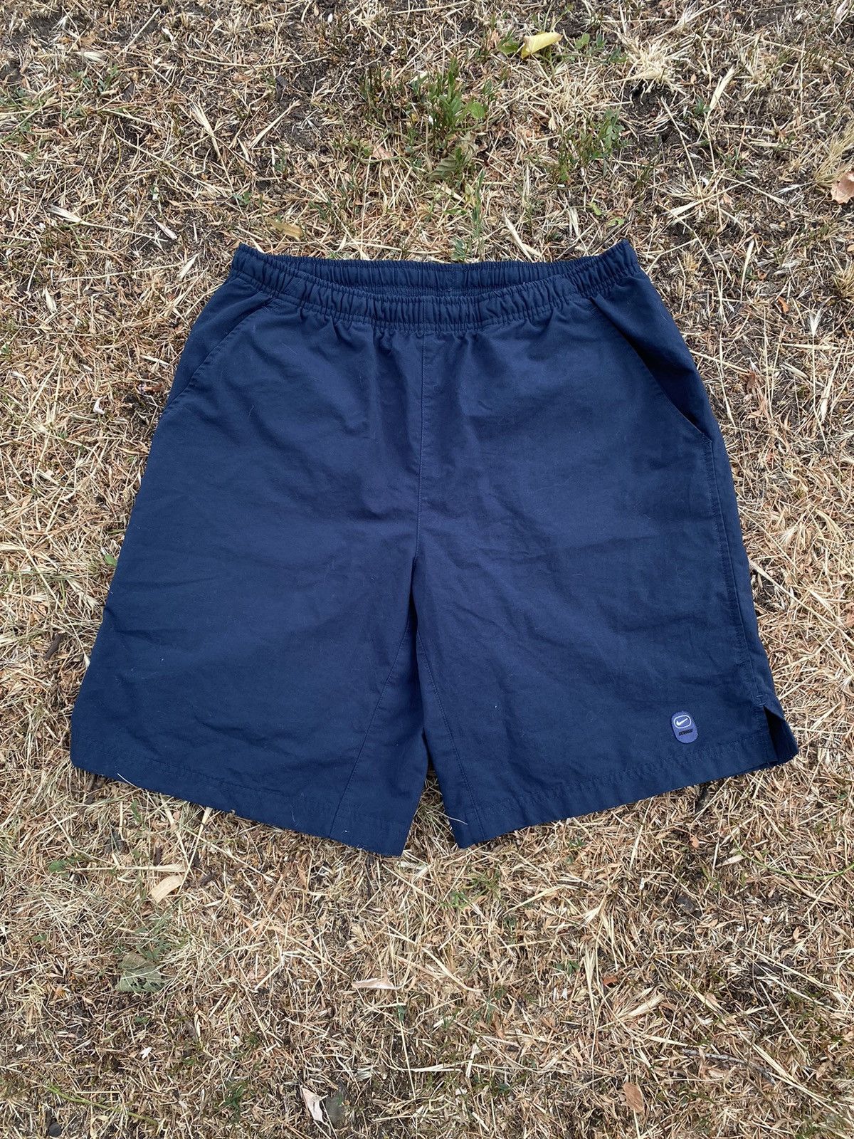 Nike Vintage Nike shorts streetwear swoosh casual y2k size M Size US 32 / EU 48 - 1 Thumbnail