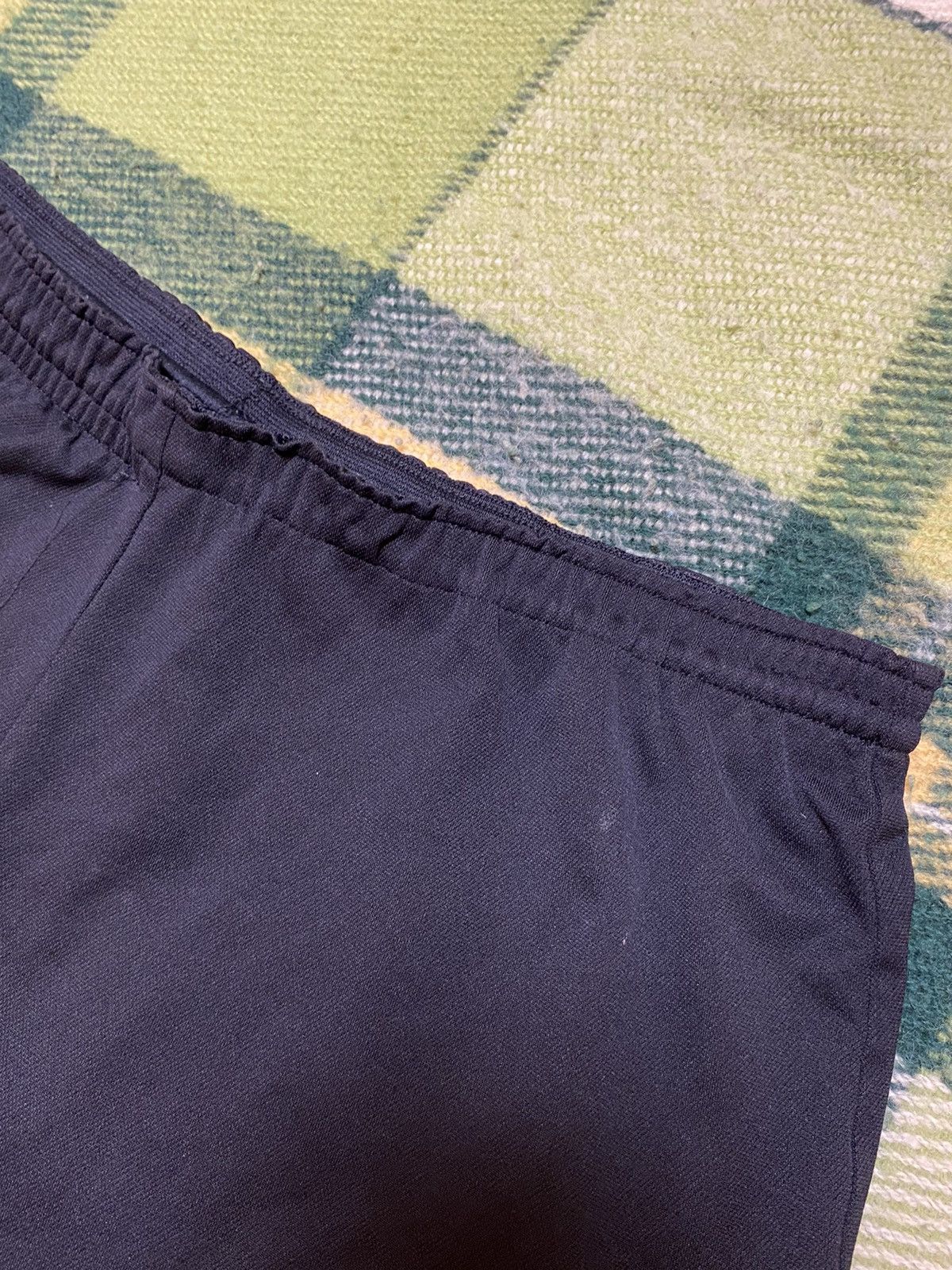 Nike Vintage Nike shorts streetwear swoosh casual y2k size L Size US 34 / EU 50 - 2 Thumbnail