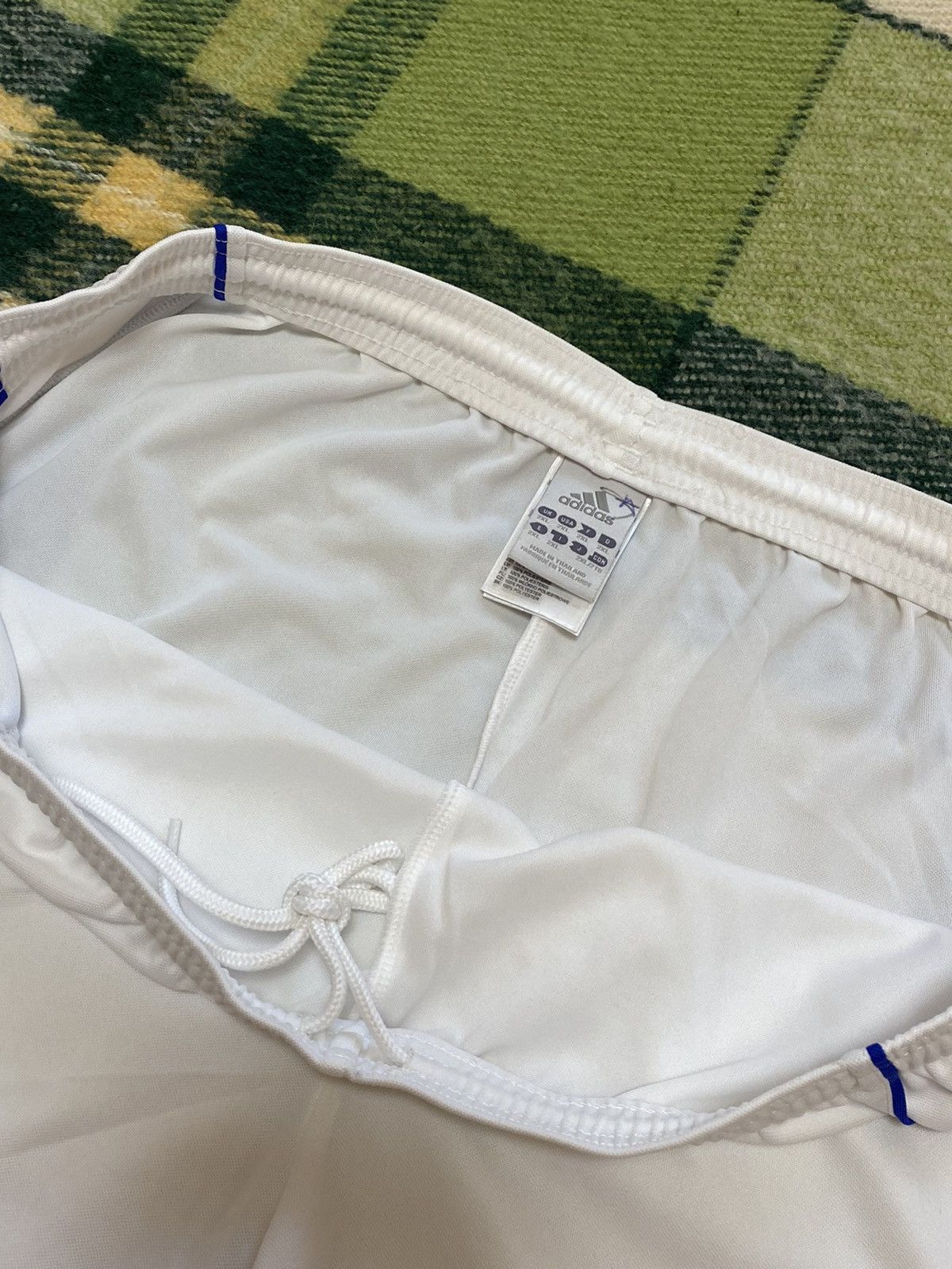 Adidas Vintage Adidas shorts streetwear y2k casual style size XXL Size US 38 / EU 54 - 6 Thumbnail