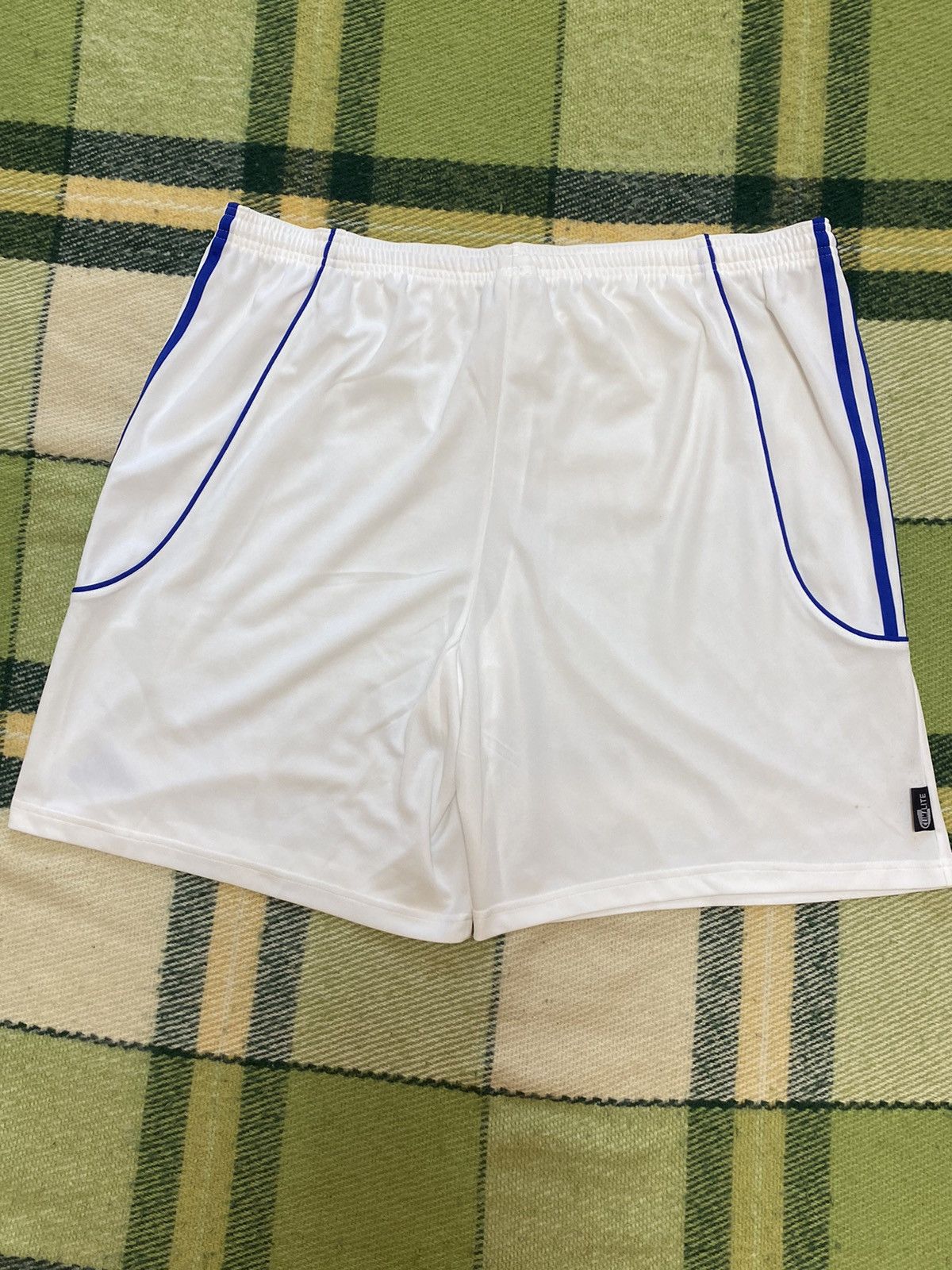 Adidas Vintage Adidas shorts streetwear y2k casual style size XXL Size US 38 / EU 54 - 3 Thumbnail