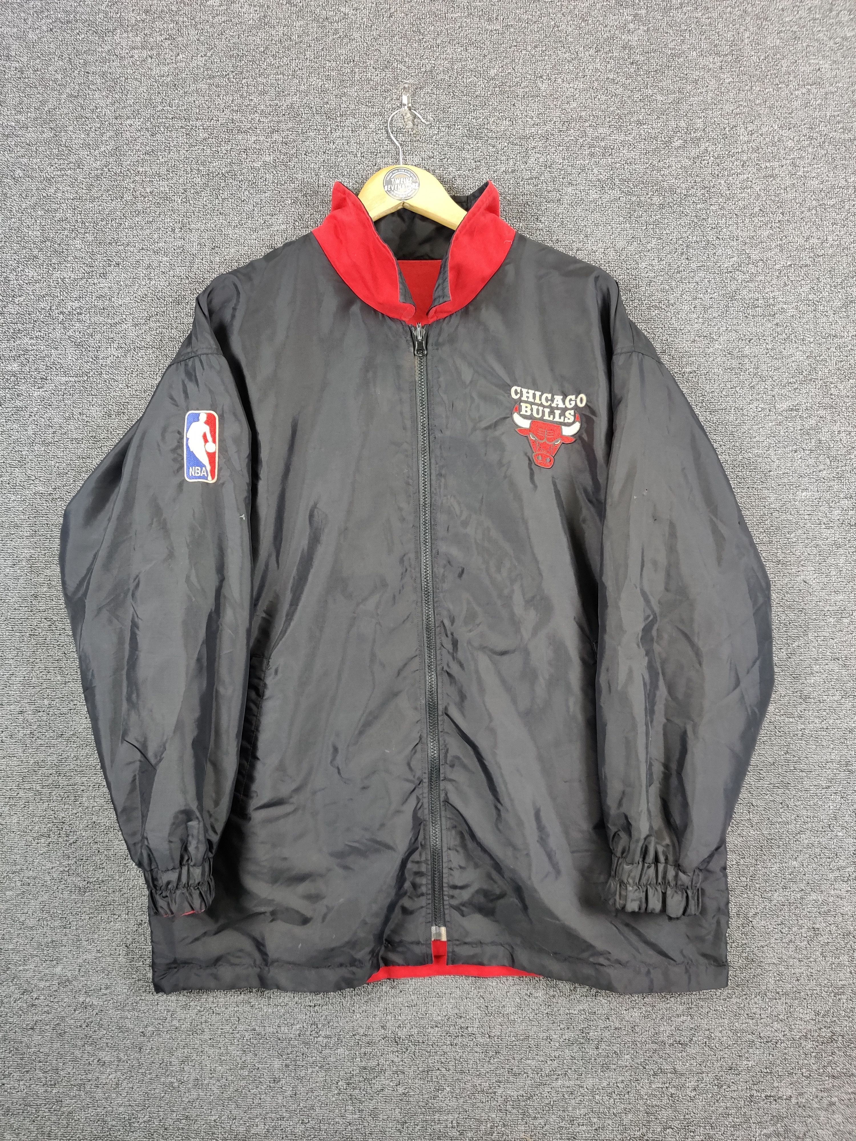 NBA Vintage NBA Chicago Bulls Reversible Coach Jacket Size US L / EU 52-54 / 3 - 3 Thumbnail