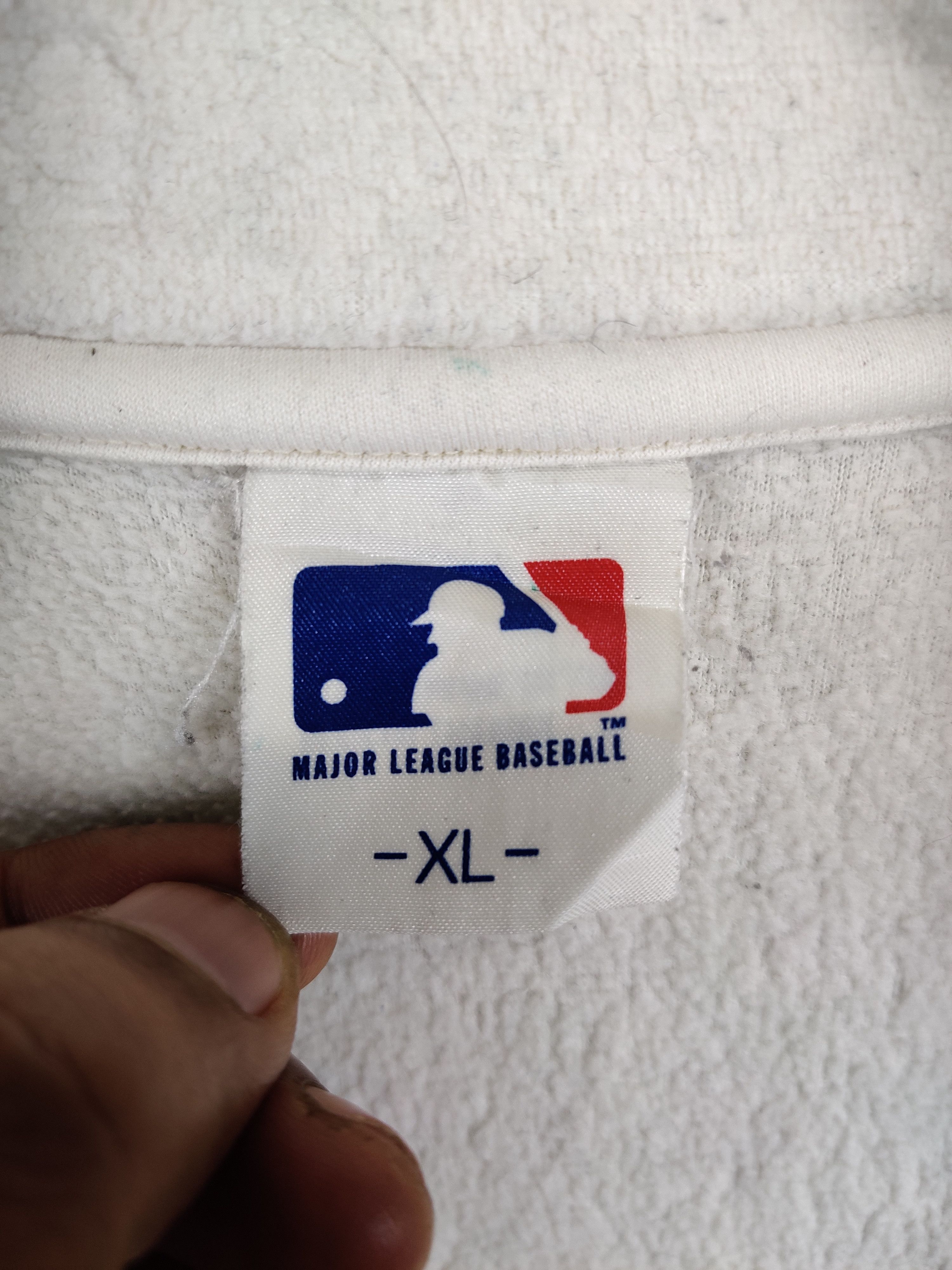 MLB Vintage MLB Uniqlo Chicago White Sox Sweatshirt Size US XL / EU 56 / 4 - 9 Thumbnail