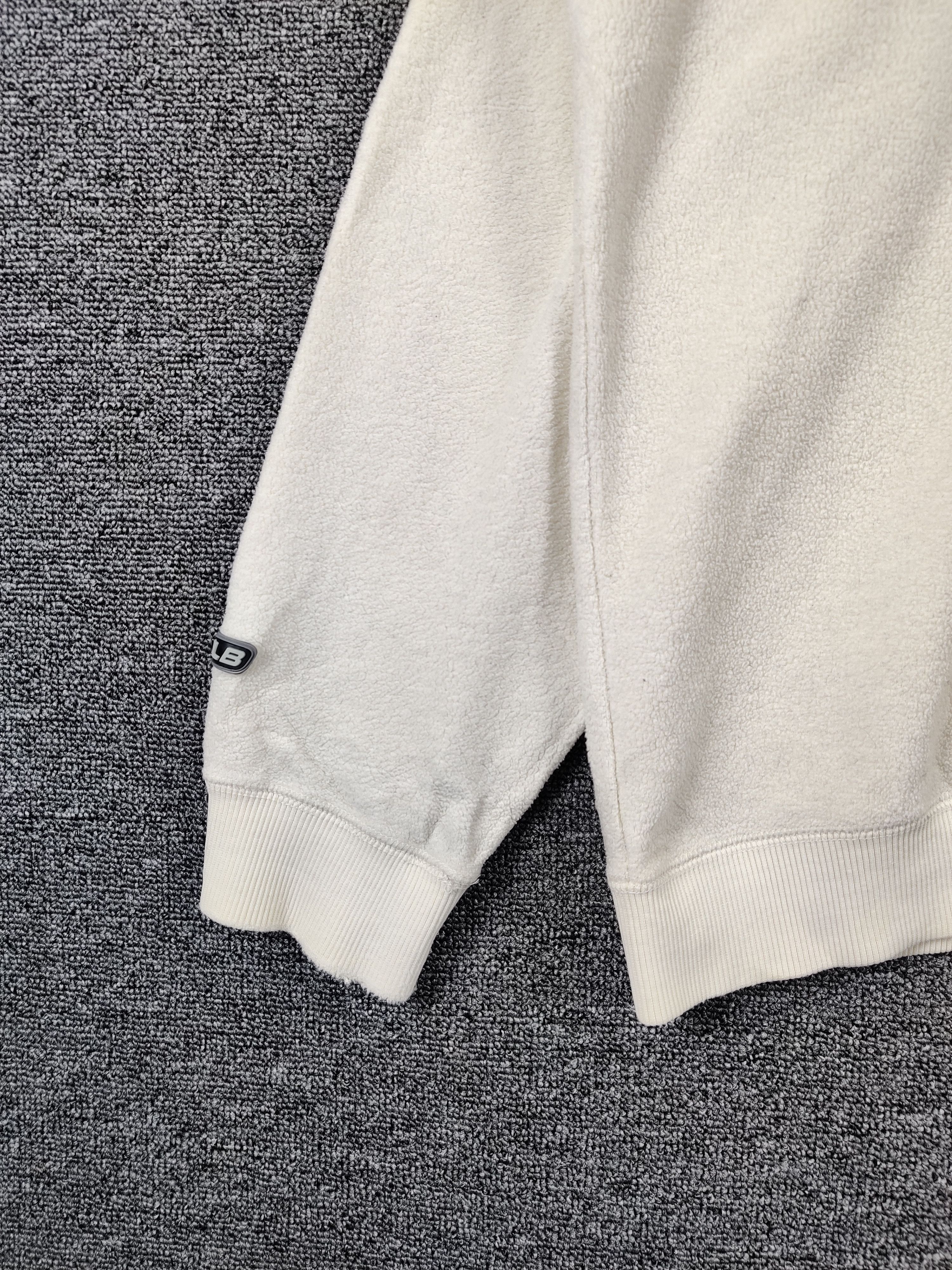 MLB Vintage MLB Uniqlo Chicago White Sox Sweatshirt Size US XL / EU 56 / 4 - 4 Thumbnail