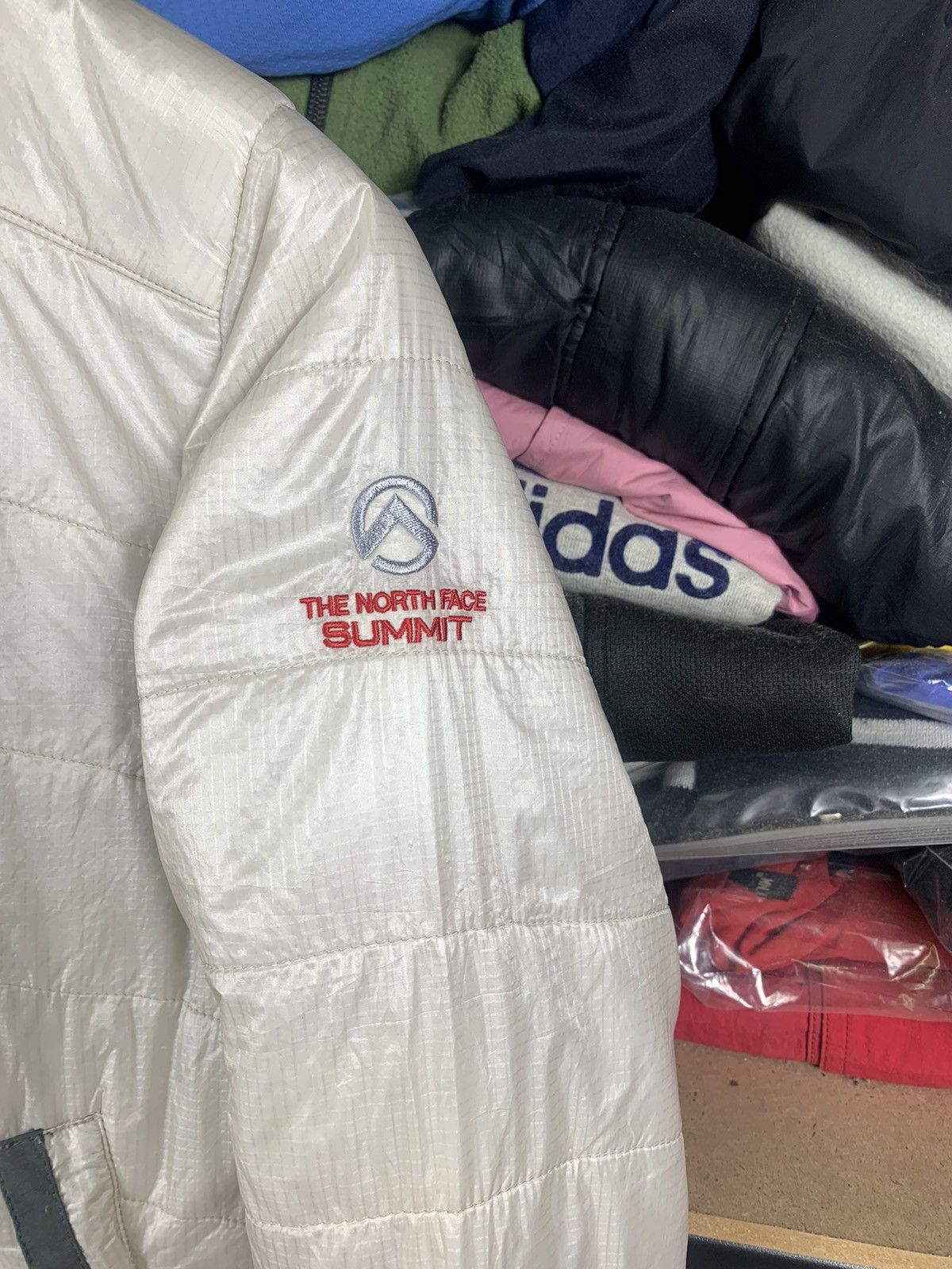 The North Face Vintage The North Face Summit Series Puffer Jacket Size M / US 6-8 / IT 42-44 - 2 Thumbnail