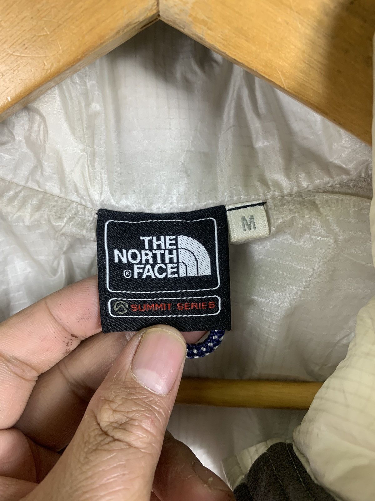 The North Face Vintage The North Face Summit Series Puffer Jacket Size M / US 6-8 / IT 42-44 - 5 Thumbnail