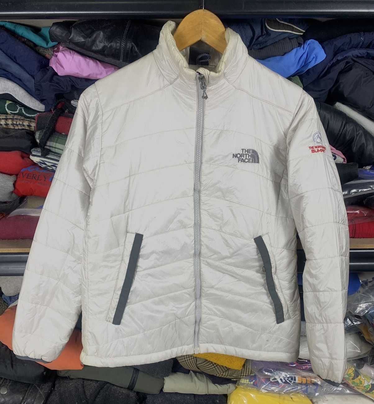 The North Face Vintage The North Face Summit Series Puffer Jacket Size M / US 6-8 / IT 42-44 - 1 Thumbnail