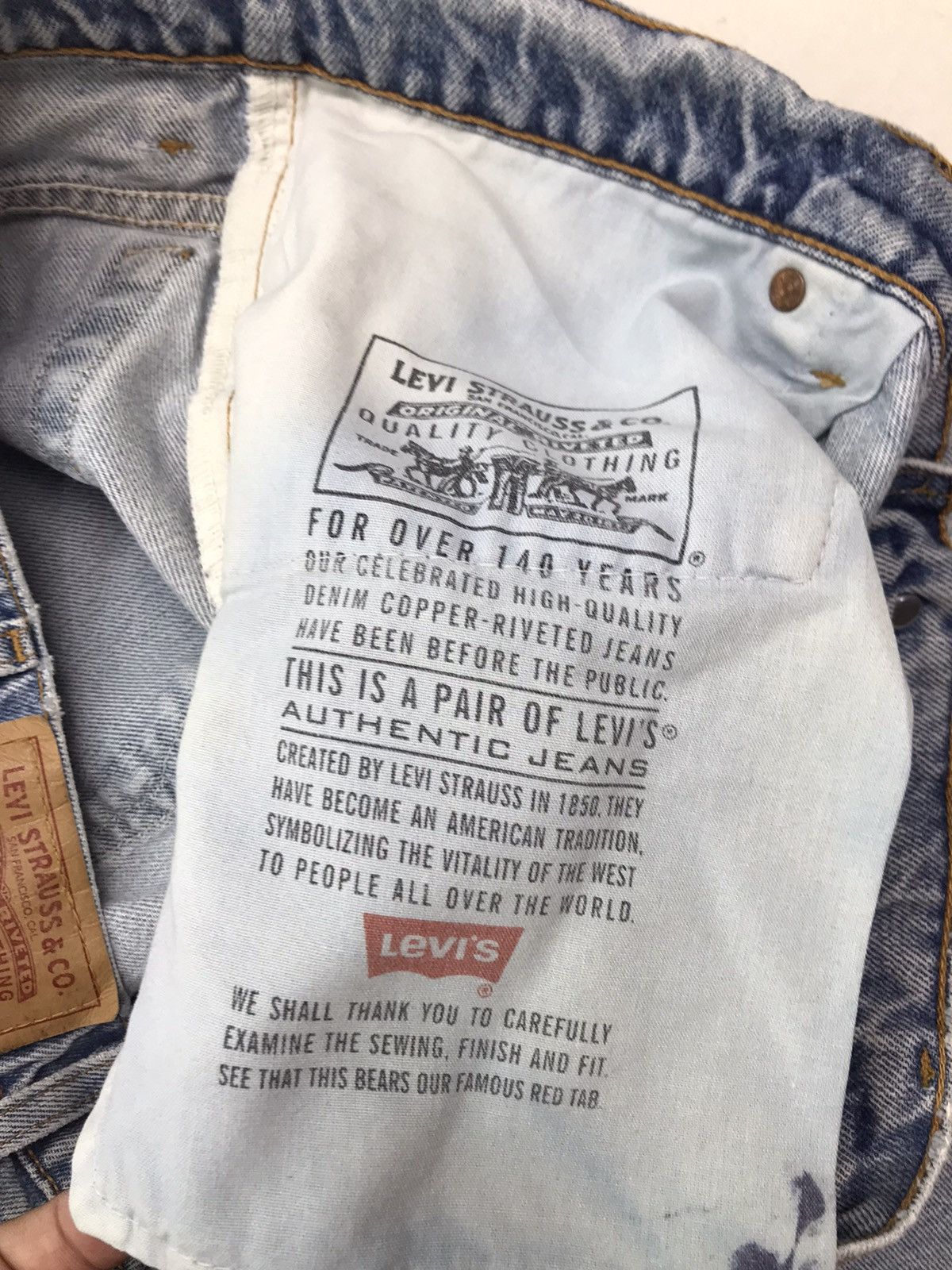Levi's Vintage Levis 560 loose fit denim pants Size US 37 - 16 Thumbnail