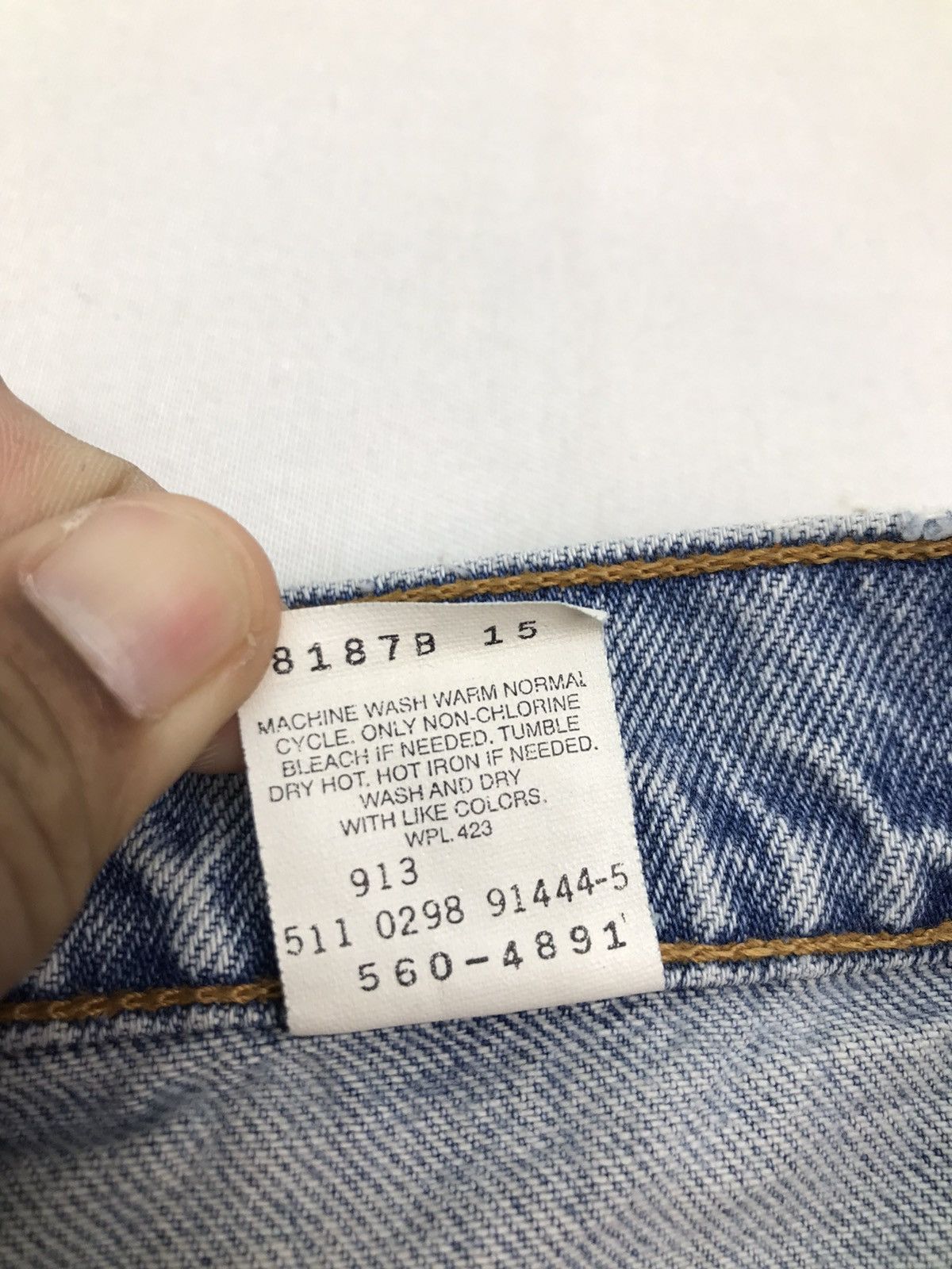 Levi's Vintage Levis 560 loose fit denim pants Size US 37 - 15 Thumbnail