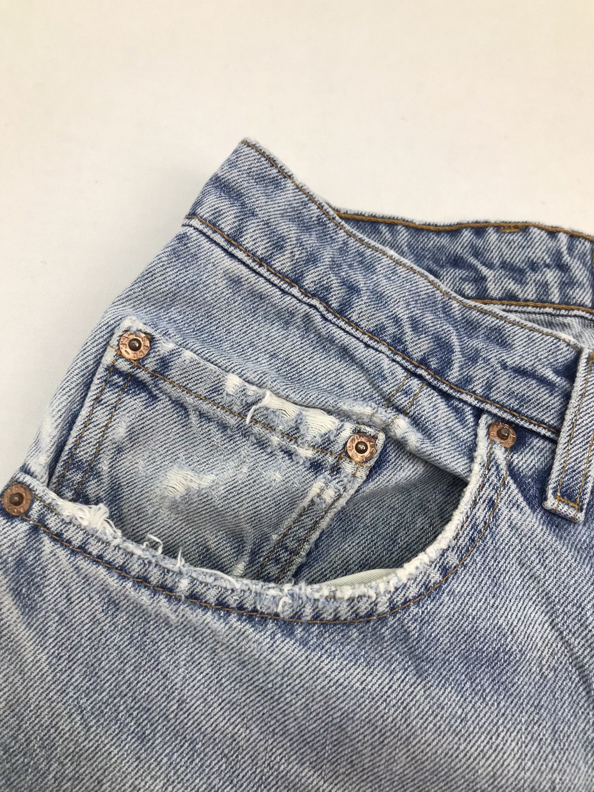 Levi's Vintage Levis 560 loose fit denim pants Size US 37 - 12 Thumbnail