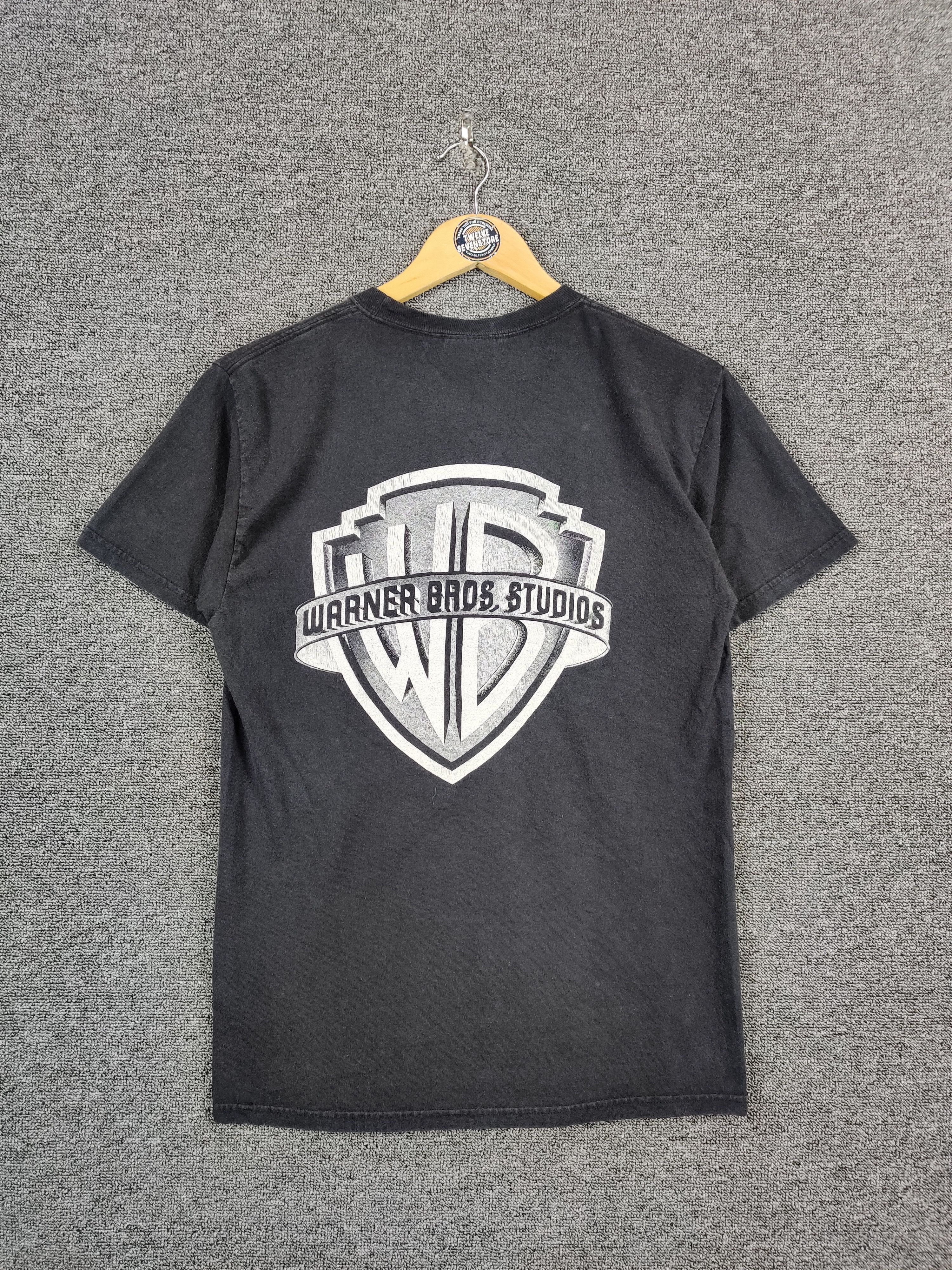 Vintage Vintage Warner Bros Studios Big Logo Tee Tshirt Size US S / EU 44-46 / 1 - 1 Thumbnail