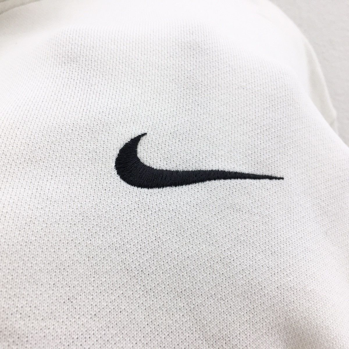 Nike Vintage 90s Nike Small Swoosh Half Zip Sweatshirt Small Log Size US L / EU 52-54 / 3 - 6 Thumbnail