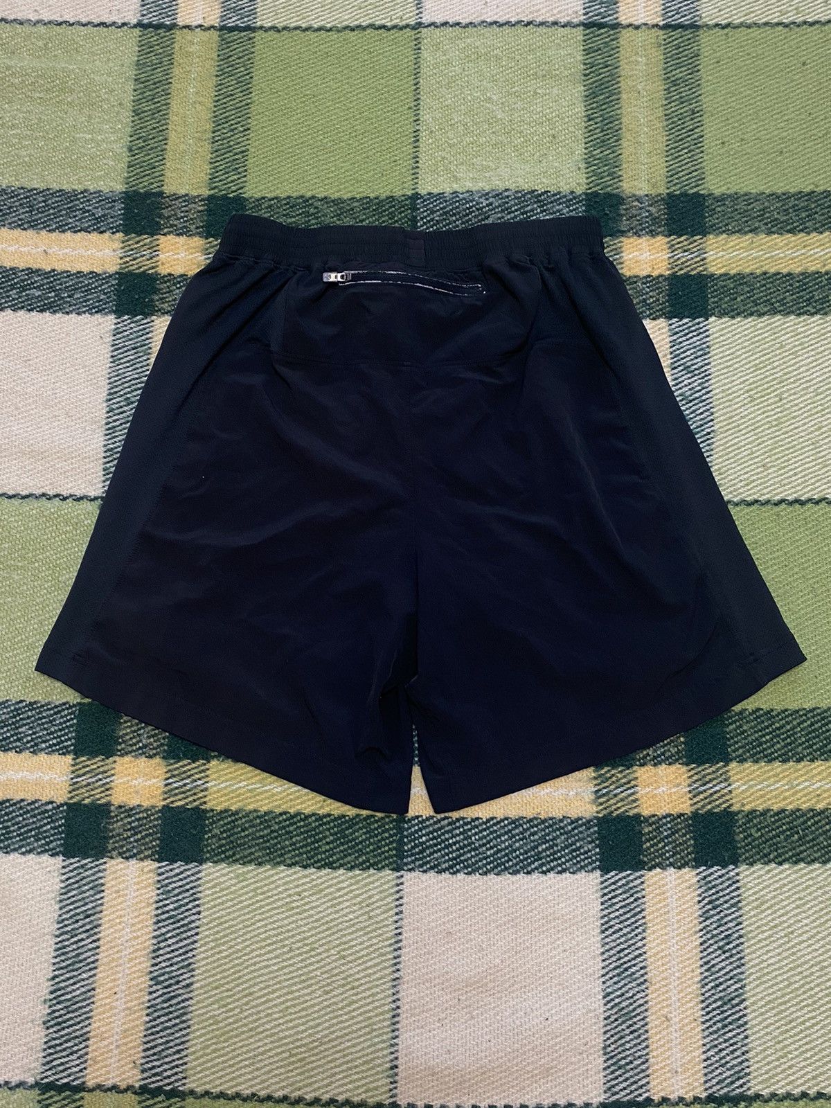 Under Armour Vintage Under Armour shorts streetwear y2k style size M Size US 32 / EU 48 - 3 Thumbnail