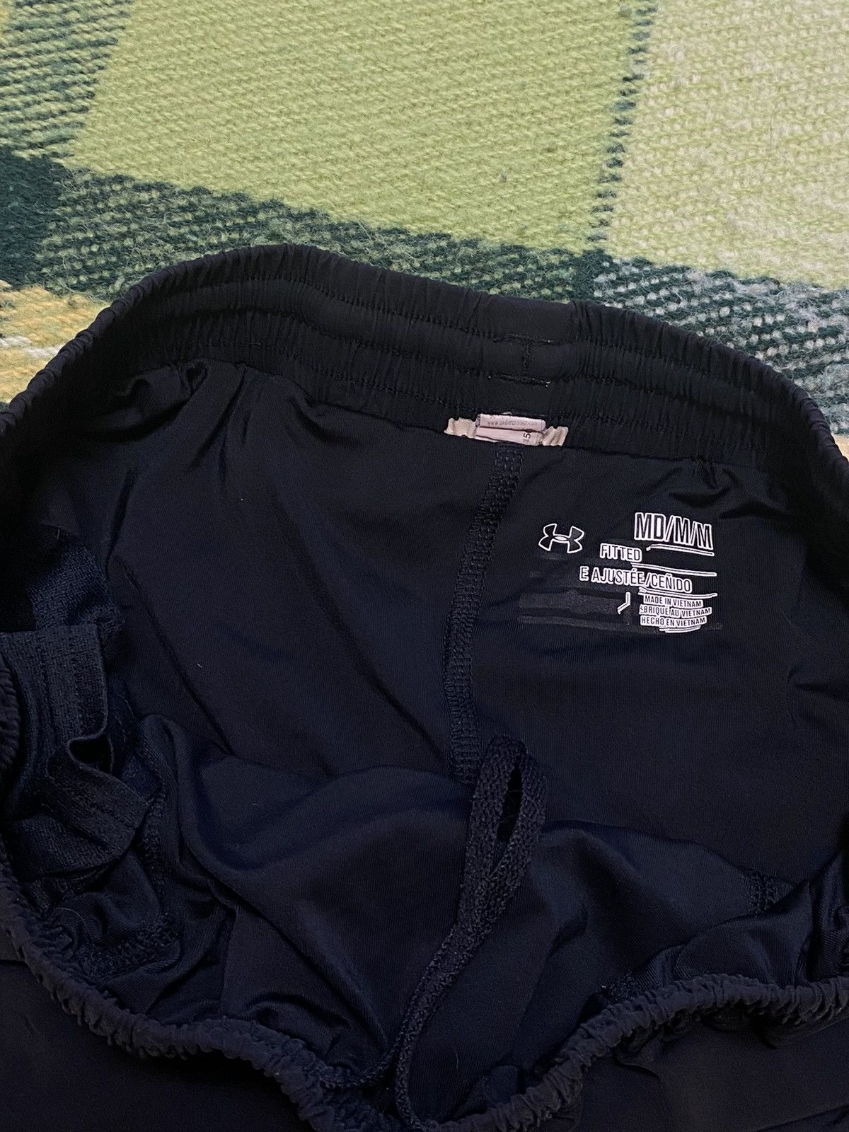 Under Armour Vintage Under Armour shorts streetwear y2k style size M Size US 32 / EU 48 - 4 Thumbnail