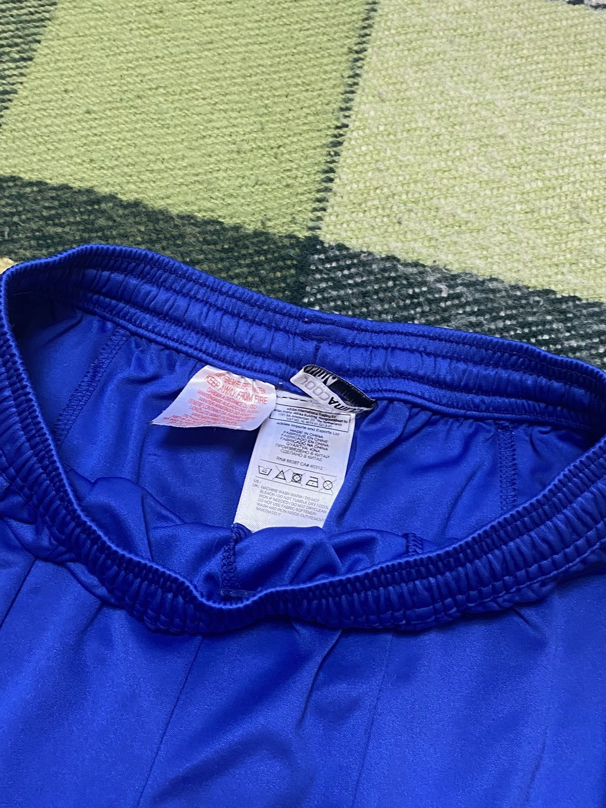 Adidas Vintage Adidas shorts streetwear y2k casual style size S Size US 30 / EU 46 - 4 Thumbnail