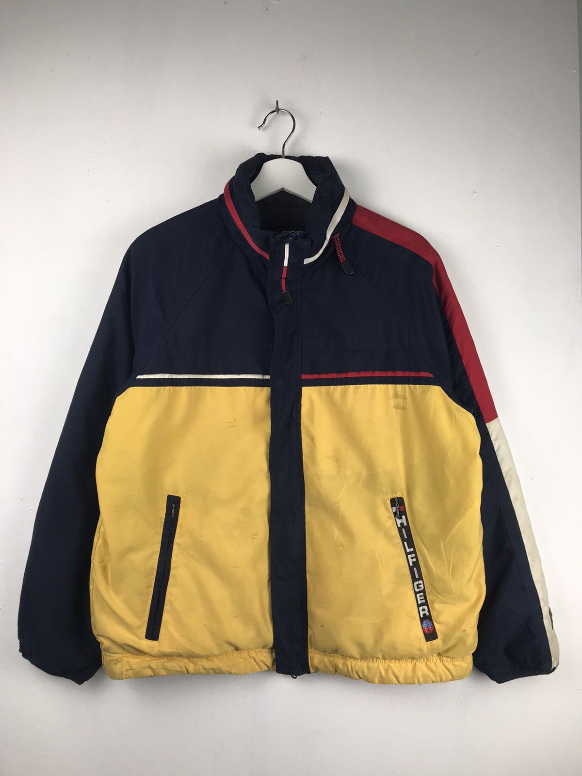 Tommy Hilfiger Vintage Tommy Hilfiger colourful reversible jacket Size US S / EU 44-46 / 1 - 1 Thumbnail