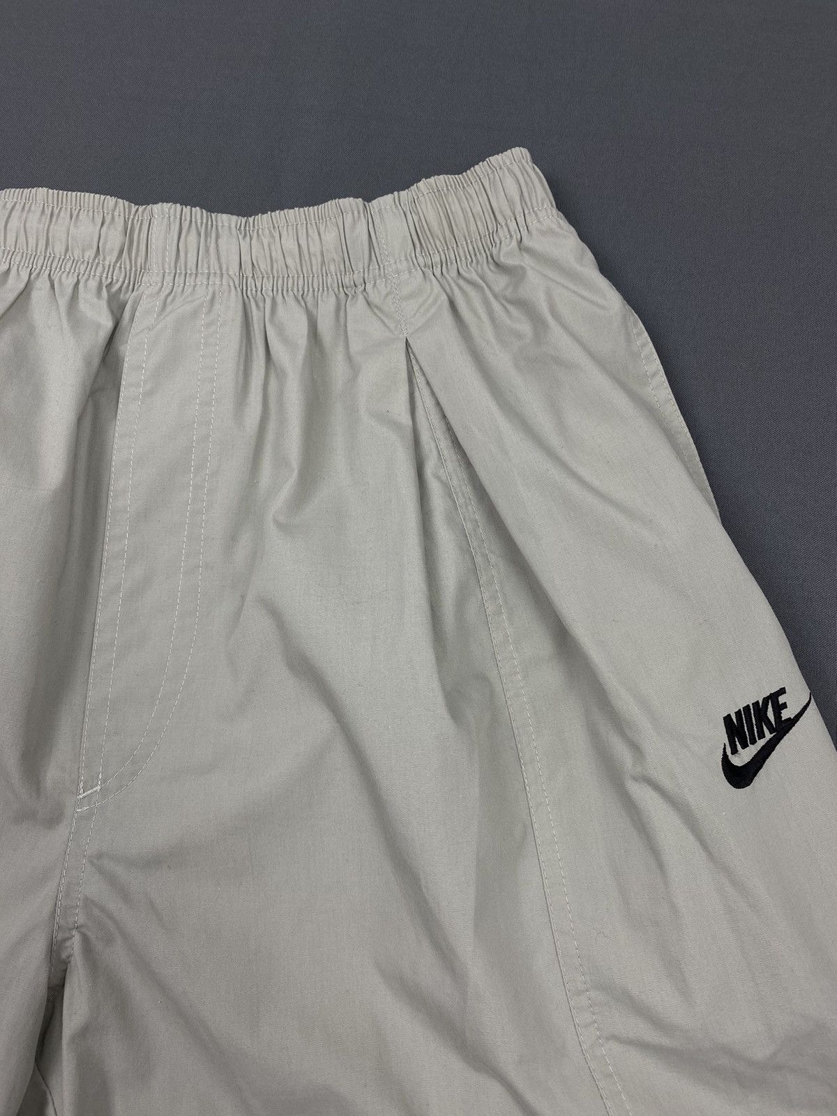 Nike 1990’s Vintage Nike Mini Logo Relaxed Fit Shorts Size L Size US 34 / EU 50 - 2 Thumbnail