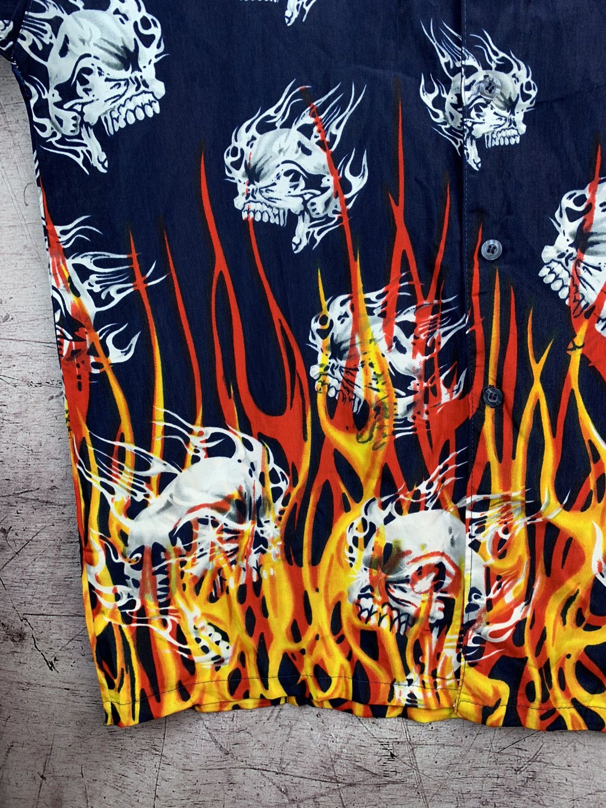 Vintage Vintage Skull Fire Aloha Hawaiian Shirt Size US XXL / EU 58 / 5 - 4 Thumbnail