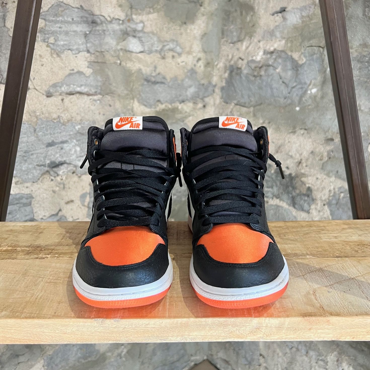 Nike Nike Wmns Air Jordan 1 Retro High Satin Shattered Sneakers Size US 10.5 / IT 40.5 - 4 Thumbnail