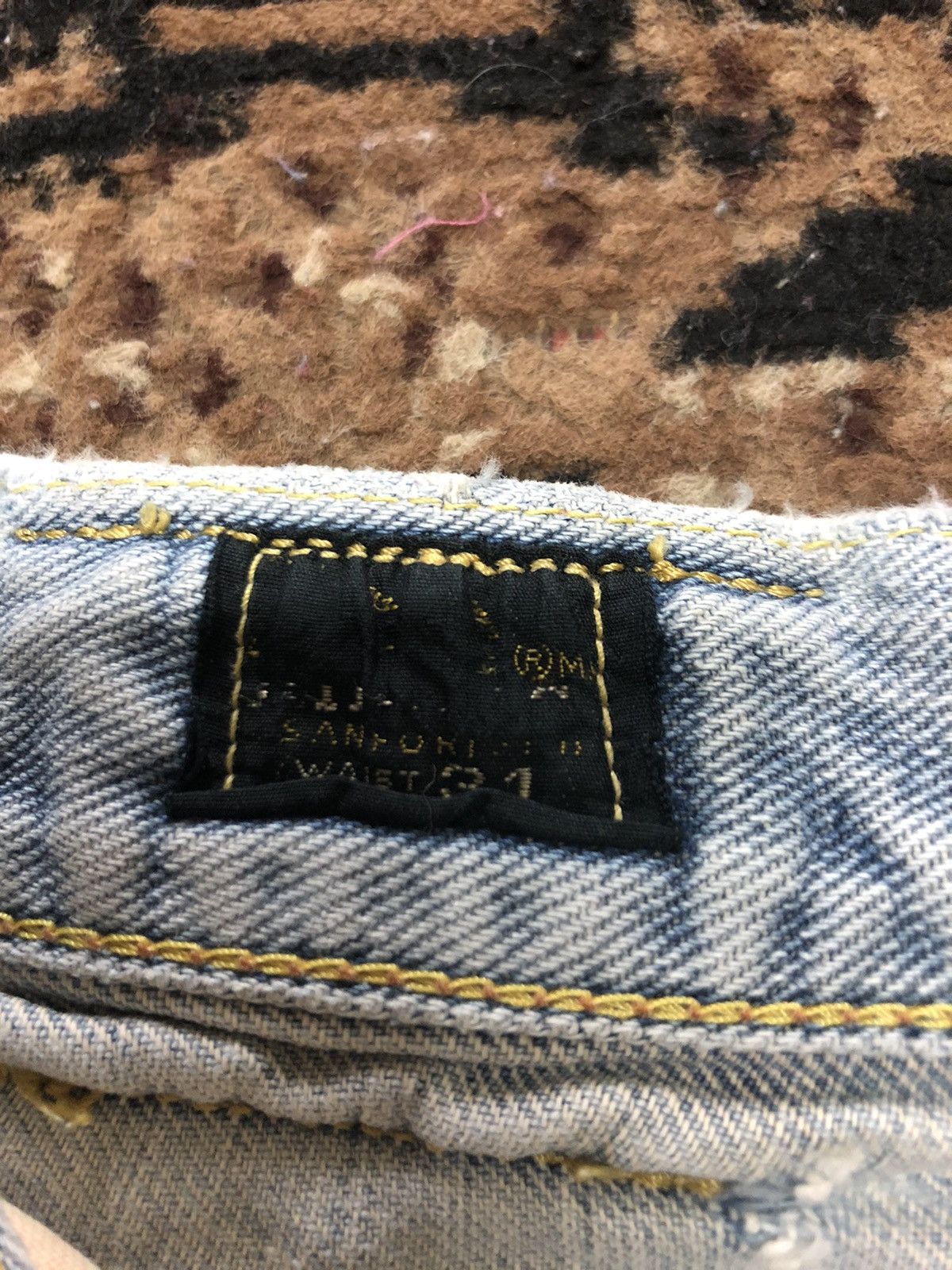 Lee × Salvage × Vintage VINTAGE SELVEDGE LEE RIDER LIGHT BLUE WASH DISTRESSED DENIM Size US 31 - 5 Thumbnail