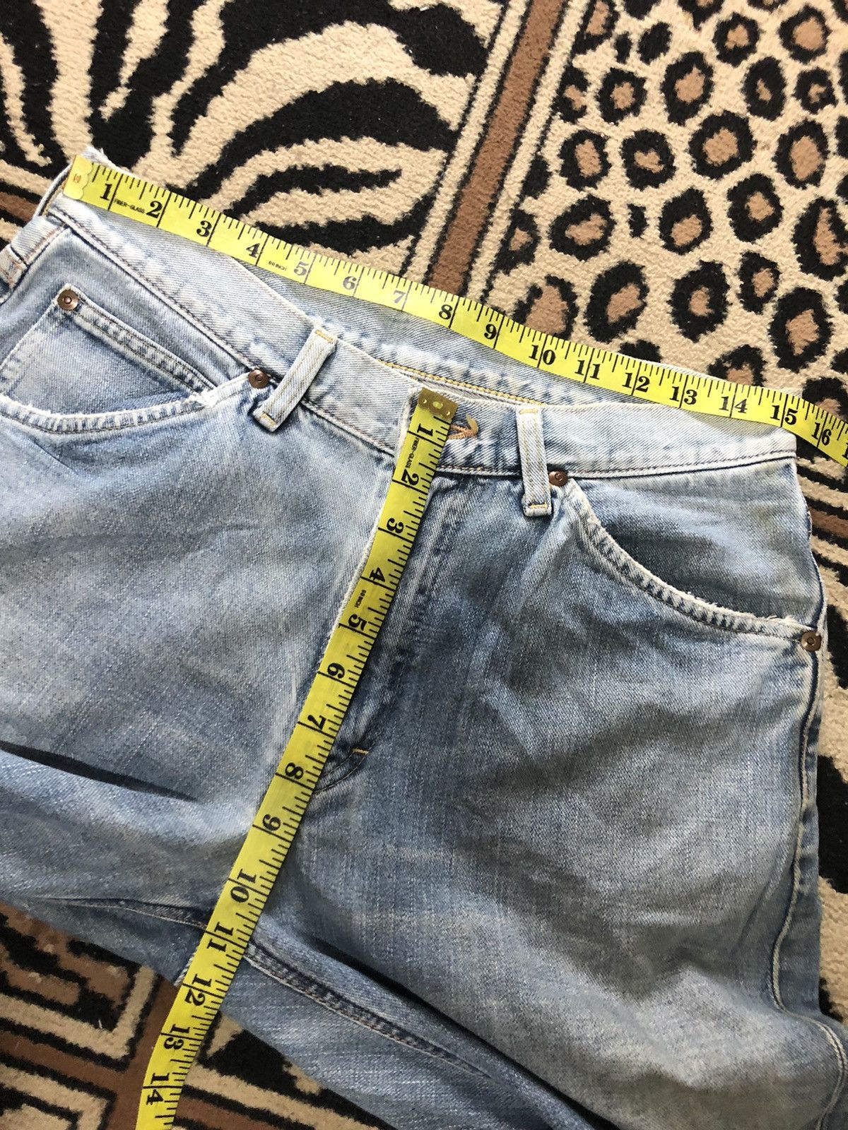 Lee × Salvage × Vintage VINTAGE SELVEDGE LEE RIDER LIGHT BLUE WASH DISTRESSED DENIM Size US 31 - 15 Thumbnail