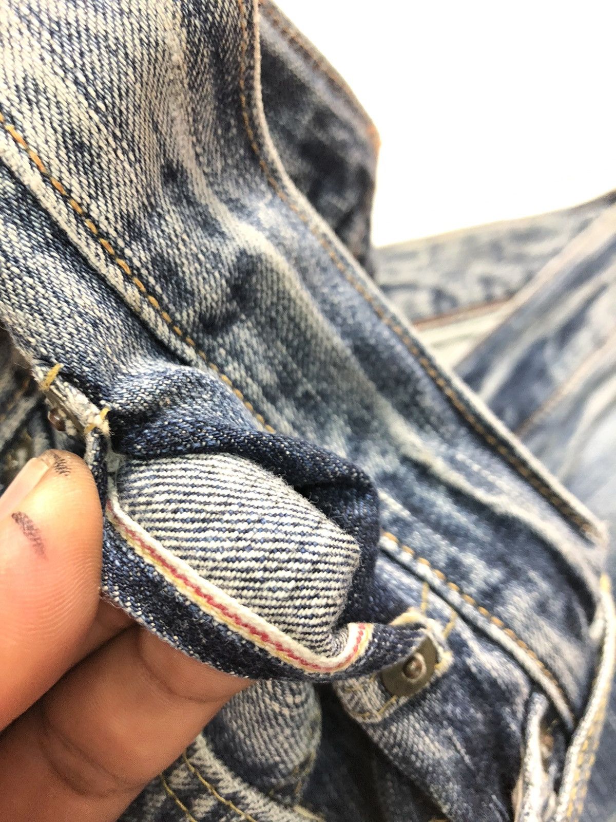 Edwin × Vintage VINTAGE EDWIN 505zx SELVEDGE BLUE WASH DISTRESSED DENIM Size US 33 - 5 Thumbnail