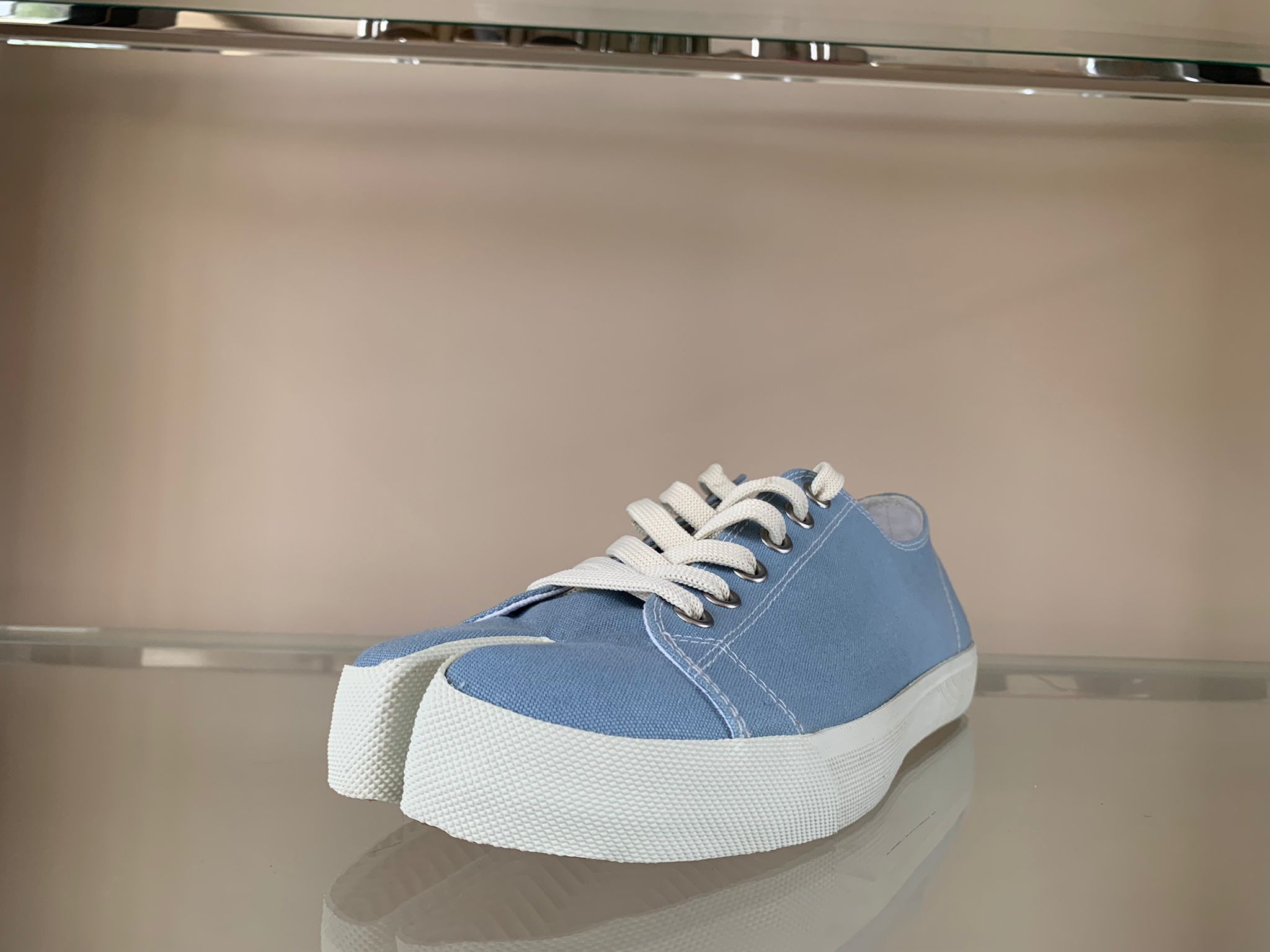 Maison Margiela Tabi Low Top Sneakers Size US 10 / EU 43 - 2 Thumbnail
