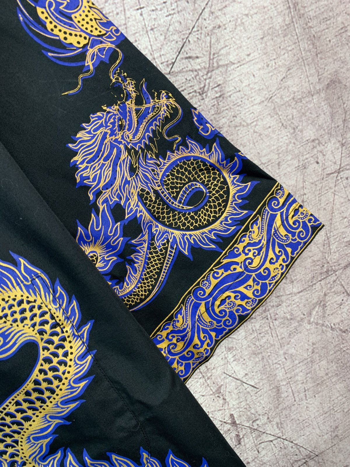 Japanese Brand × Vintage Vintage Asian Dragon Mens Shirt Size US XL / EU 56 / 4 - 9 Thumbnail