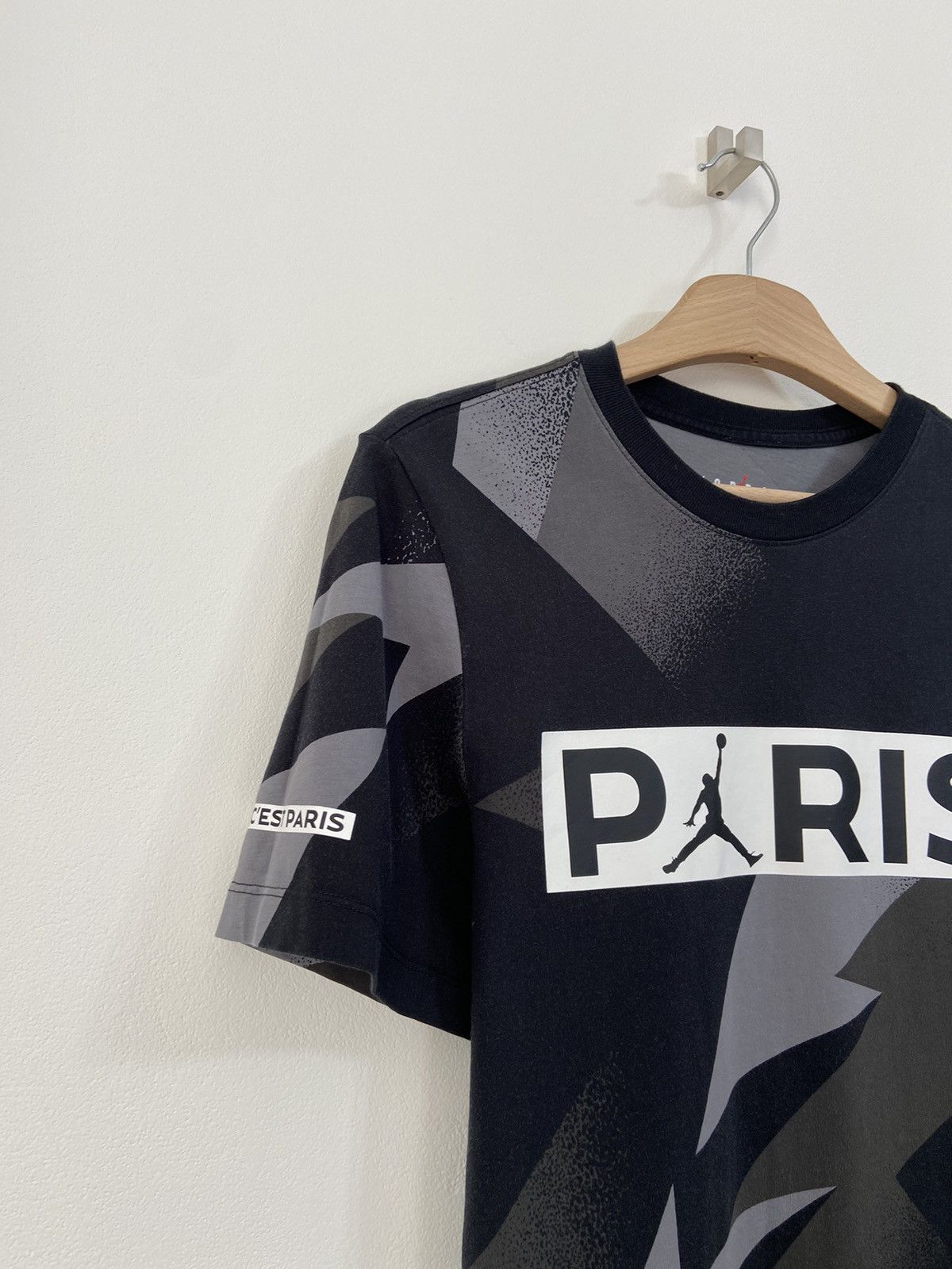 Nike Nike Air Jordan PSG Logo Shirt Size US S / EU 44-46 / 1 - 3 Thumbnail
