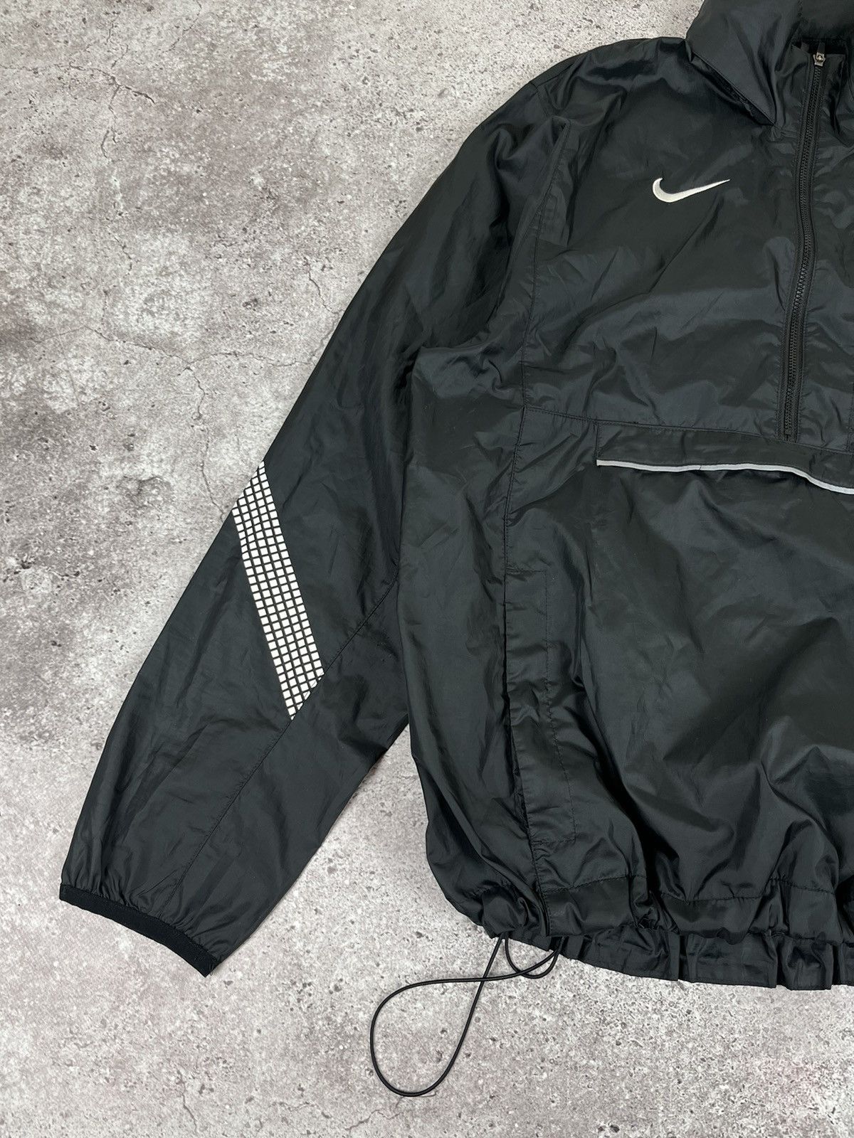 Vintage Nike England Rugby Vintage Nylon Jacket Size US L / EU 52-54 / 3 - 4 Thumbnail
