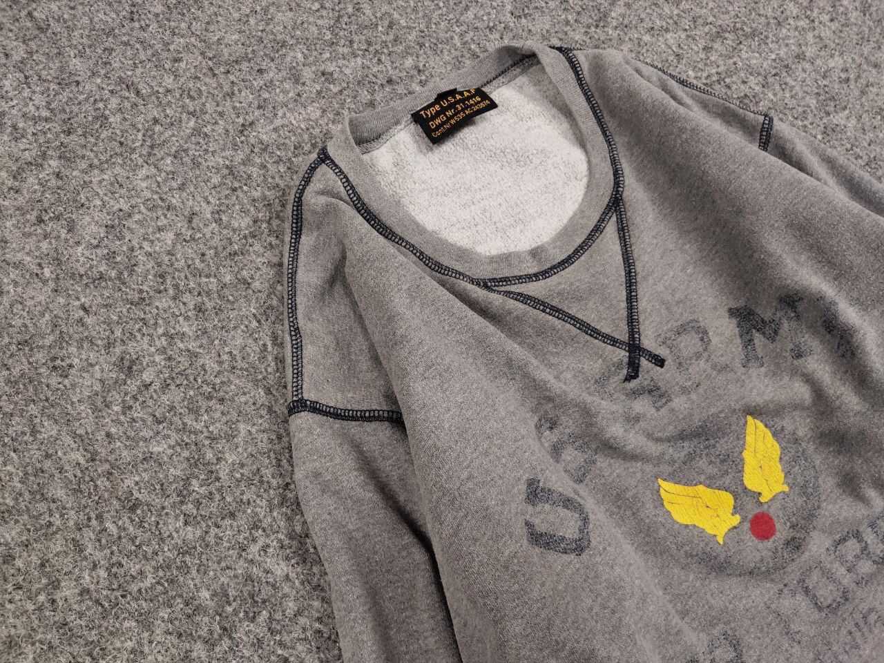 Vintage Vintage 80's Air Force US Army Gray Crew Chek Sweatshirt Size US L / EU 52-54 / 3 - 7 Thumbnail