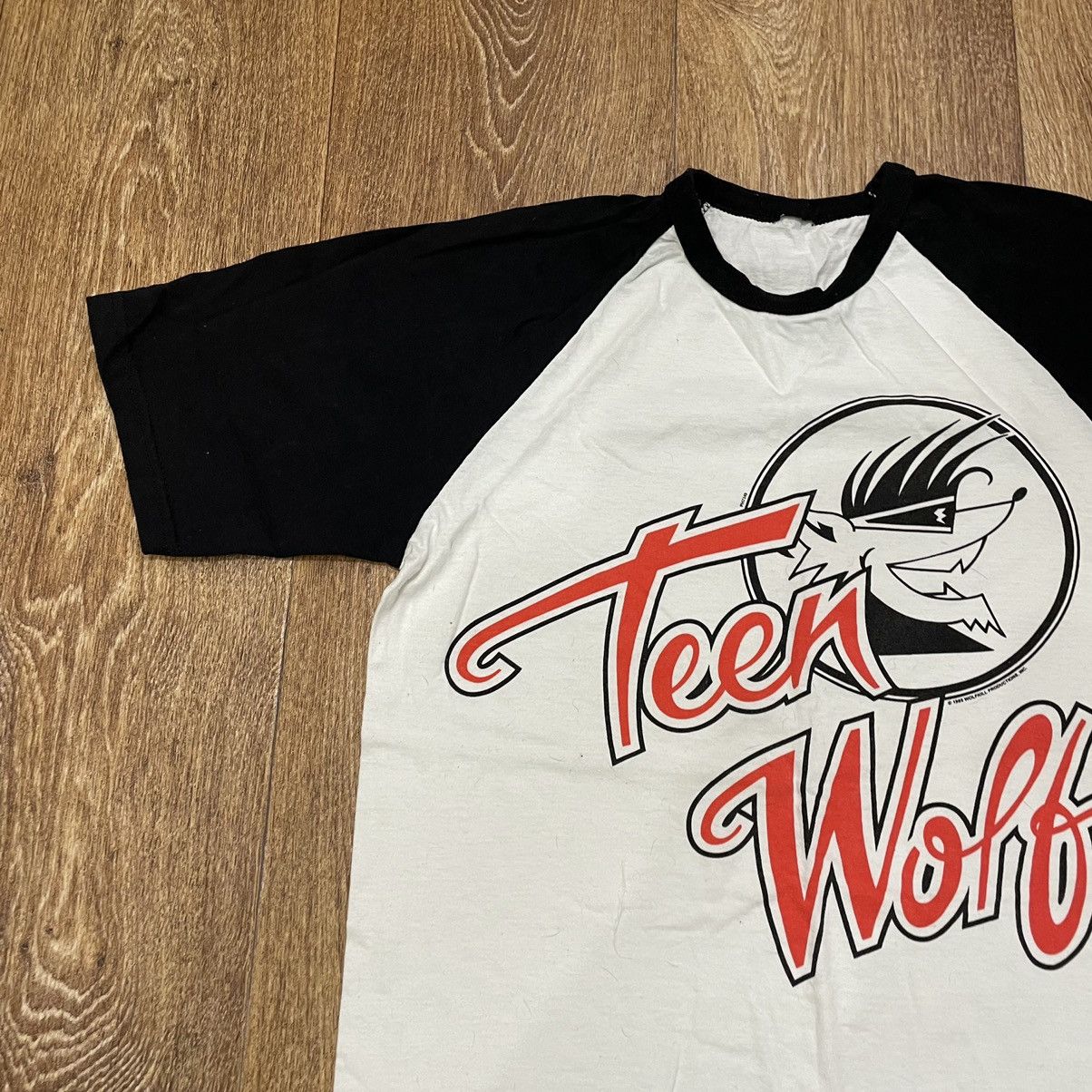 Vintage Vintage 90s Teen Wolf Graphic Raglan Tee Streetwear Baggy S Size US S / EU 44-46 / 1 - 4 Thumbnail
