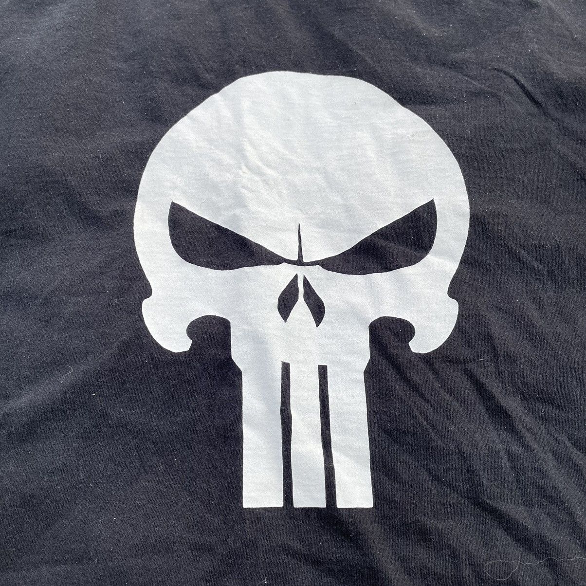 Vintage Vintage 90s Punisher Skull Graphic Tee Black Streetwear XL Size US XL / EU 56 / 4 - 4 Thumbnail