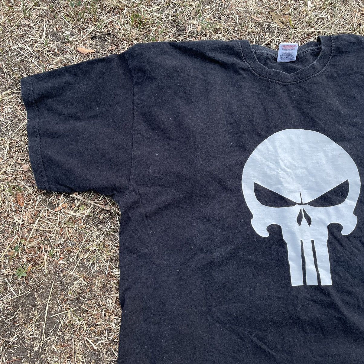 Vintage Vintage 90s Punisher Skull Graphic Tee Black Streetwear XL Size US XL / EU 56 / 4 - 3 Thumbnail