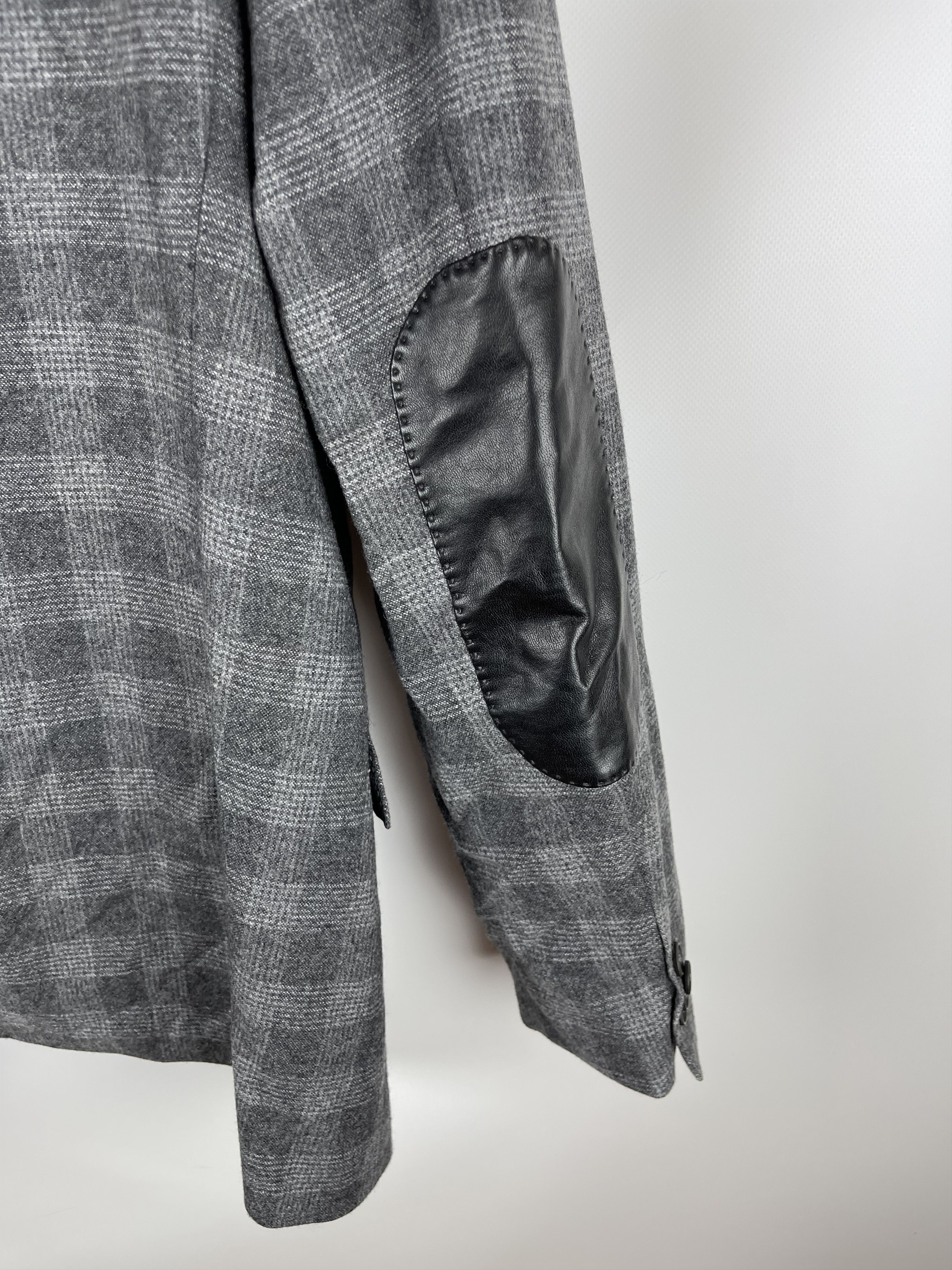 Hugo Boss Hugo Boss Stretch wool plaid checkered 2 button blazer Size 42R - 8 Thumbnail