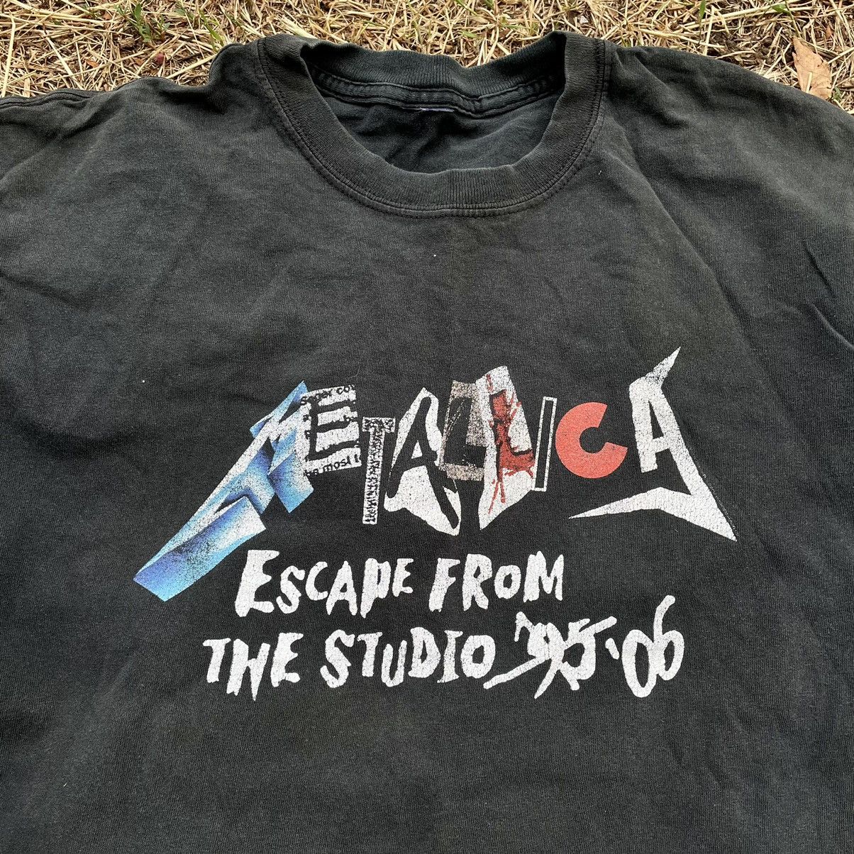 Vintage Vintage 90s Metallica Sun Faded Graphic Tee Grunge Black L Size US L / EU 52-54 / 3 - 5 Thumbnail