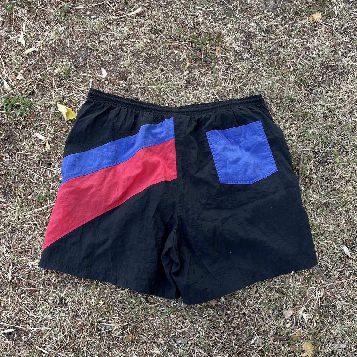 Vintage Vintage 90s Nike Baggy Shorts Swoosh Streetwear Washed 35 Size US 35 - 5 Thumbnail