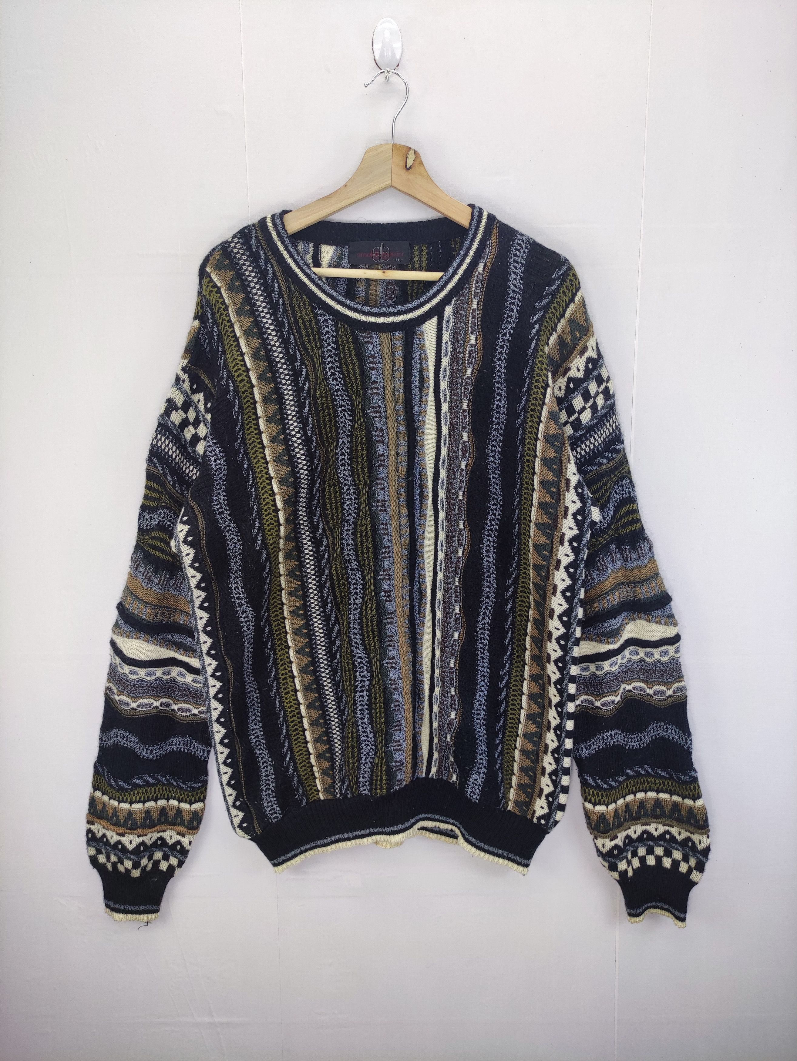 Aran Isles Knitwear Vintage Arnaldo Bassini Coogi Style knit Sweater Size US L / EU 52-54 / 3 - 1 Thumbnail