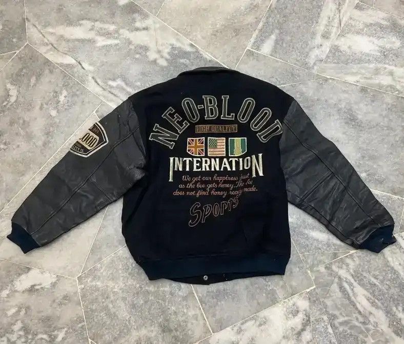 Vintage ‼️‼️ 4 Pieces Vintage Big Logo Varsity jacket Size US L / EU 52-54 / 3 - 4 Thumbnail