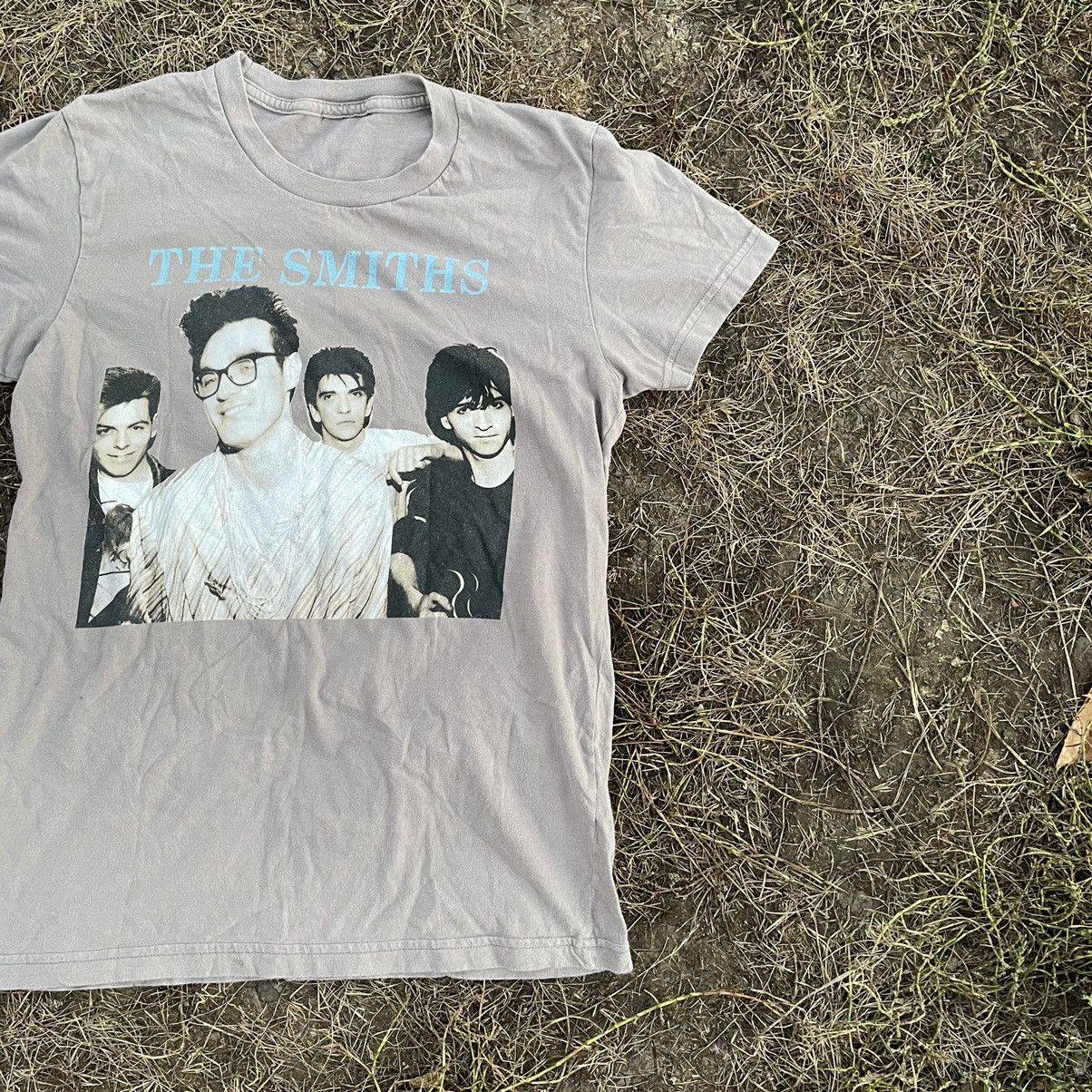 Vintage Vintage Y2K The Smiths Band Tee Sun Faded Graphic Print M Size US M / EU 48-50 / 2 - 2 Thumbnail