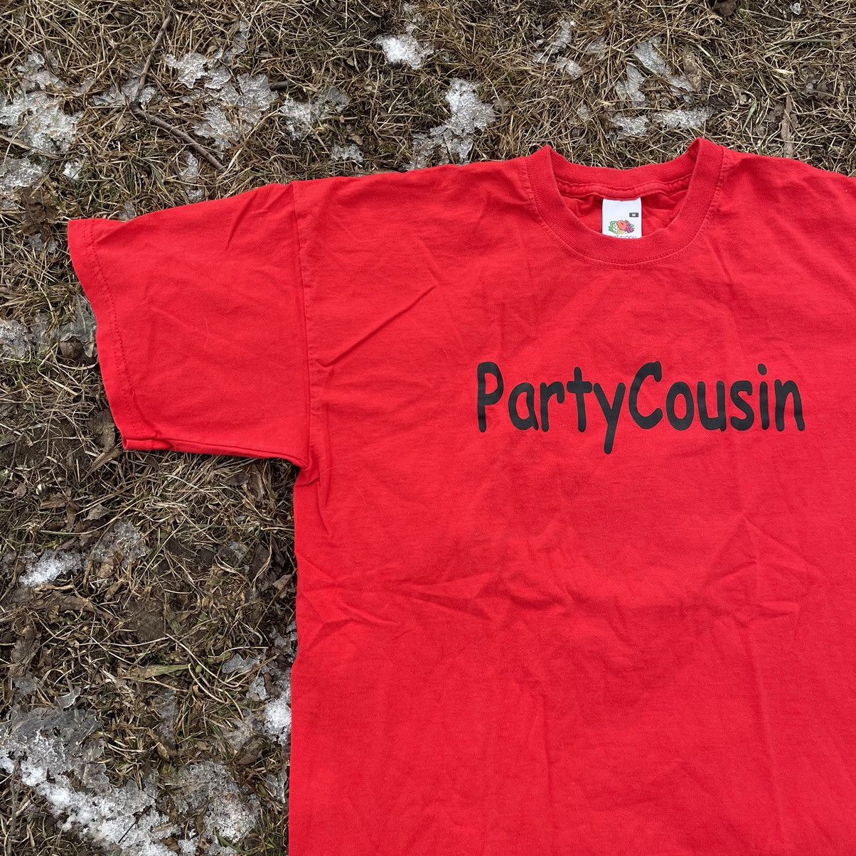 Vintage Y2K Party Cousin Graphic Tee Streetwear Deadstock Red Boxy M Size US M / EU 48-50 / 2 - 3 Thumbnail