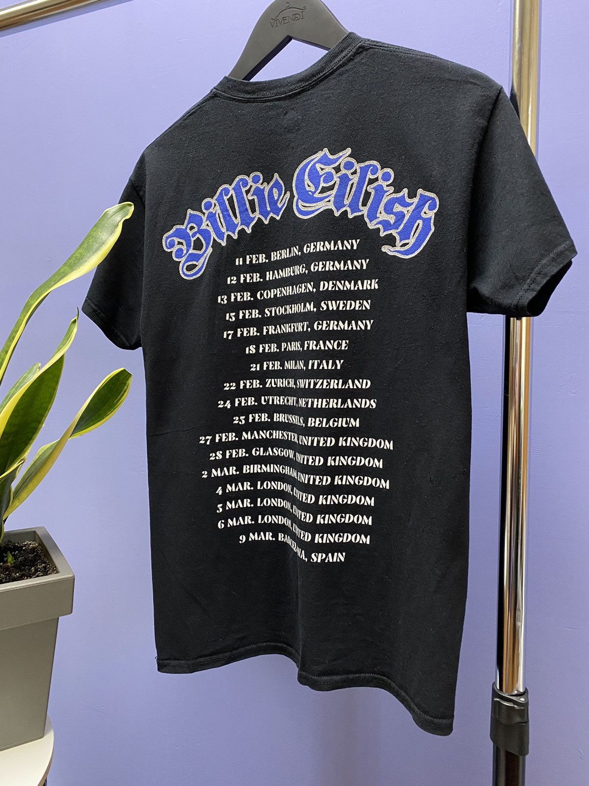 Band Tees Billie Eilish 2019 Tour T Shirt Unisex M Big Logo Size US M / EU 48-50 / 2 - 13 Thumbnail