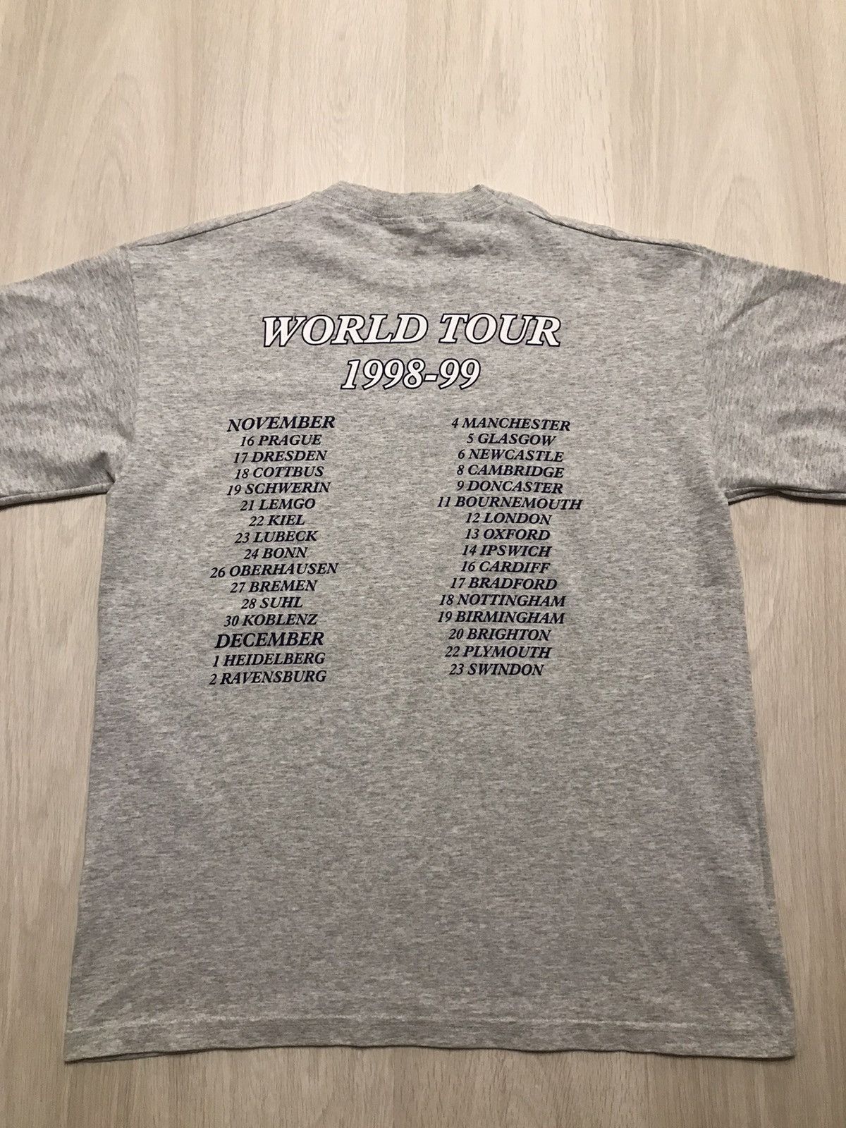 Band Tees Vintage t-shirt Status Quo World Tour 1998-99 Size US L / EU 52-54 / 3 - 5 Thumbnail