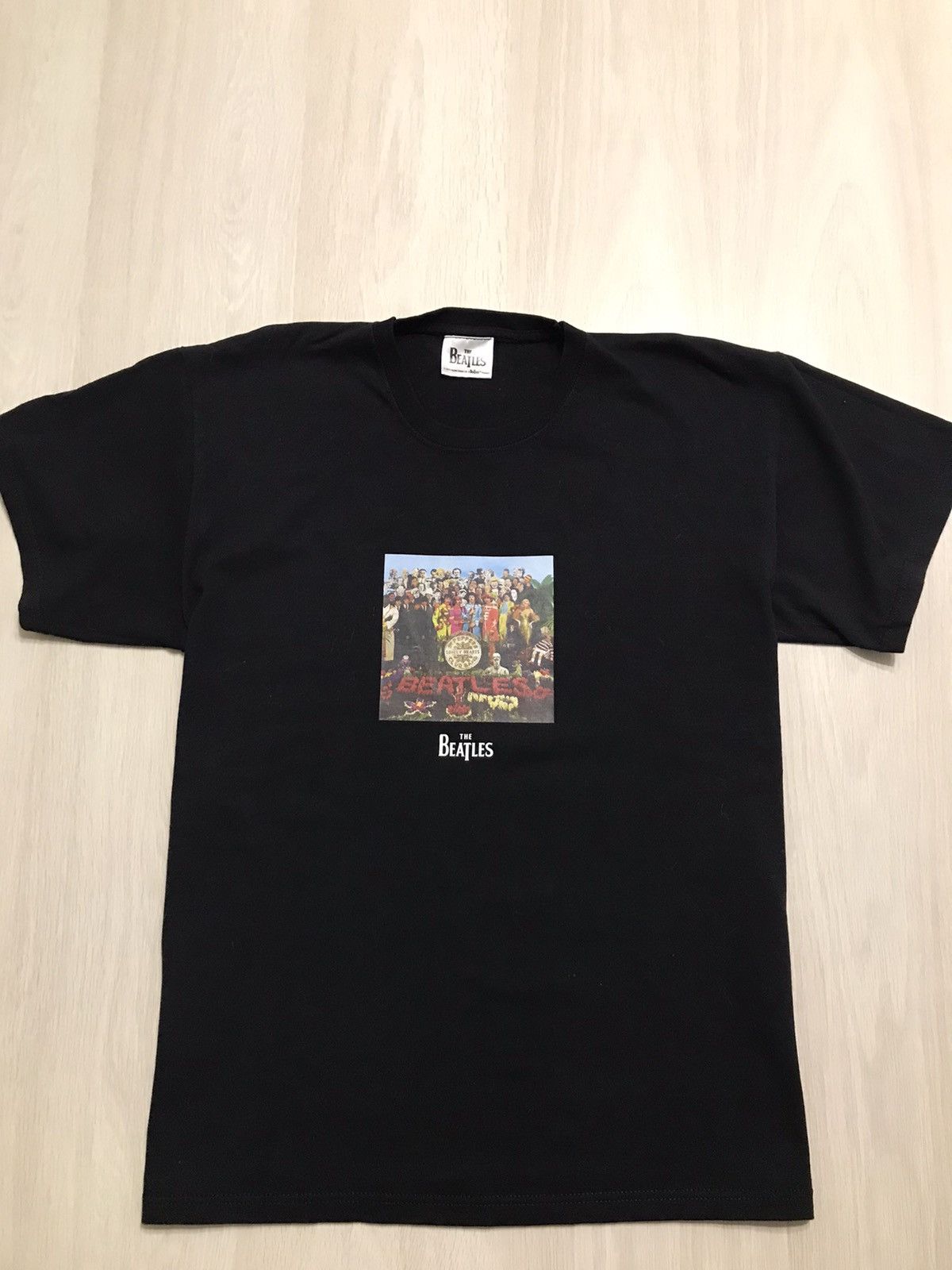 Band Tees 🔥THE BEATLES T-shirt 2011 These Are Vintage🔥 Size US XL / EU 56 / 4 - 1 Thumbnail
