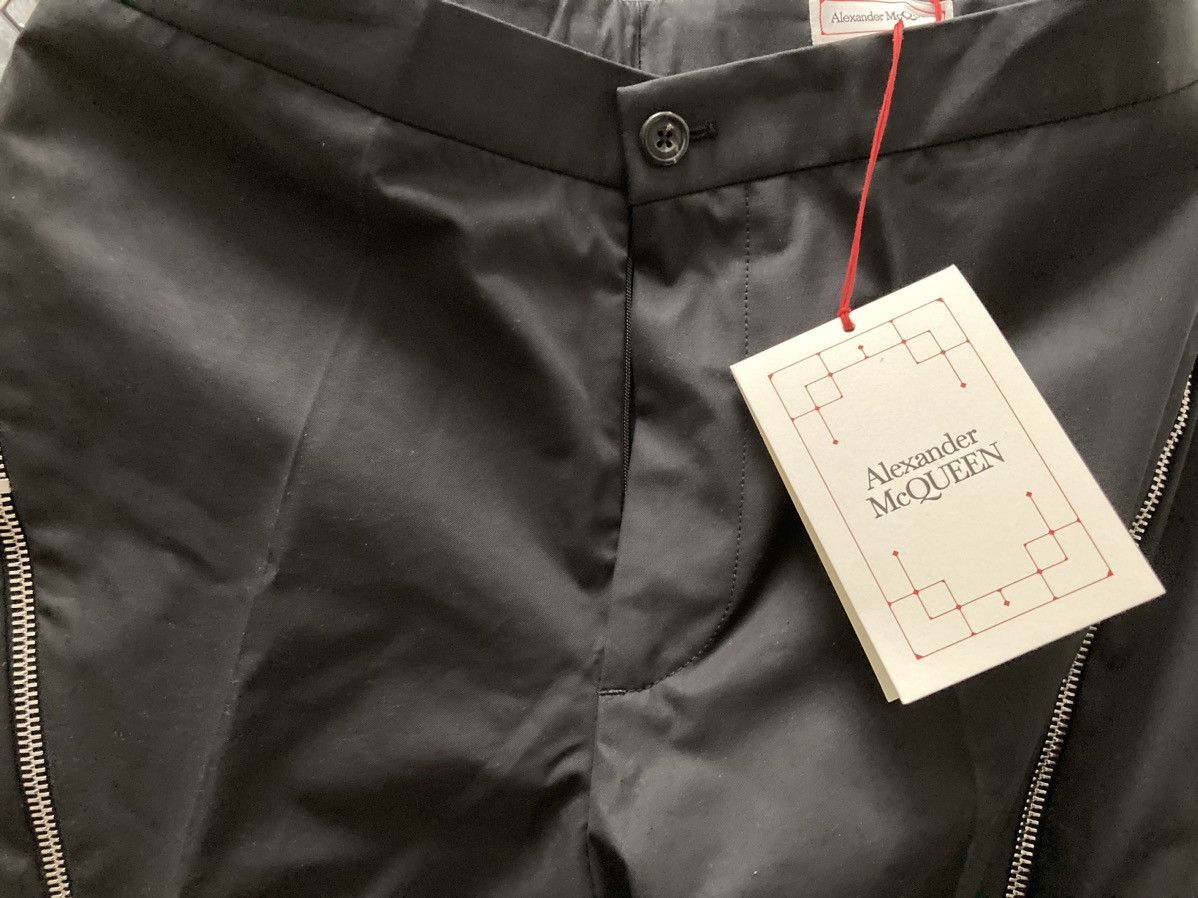 Alexander McQueen BNWT ALEXANDER MCQUEEN COTTON GABARDINE ZIP SHORTS - SS2022 Size US 32 / EU 48 - 15 Thumbnail