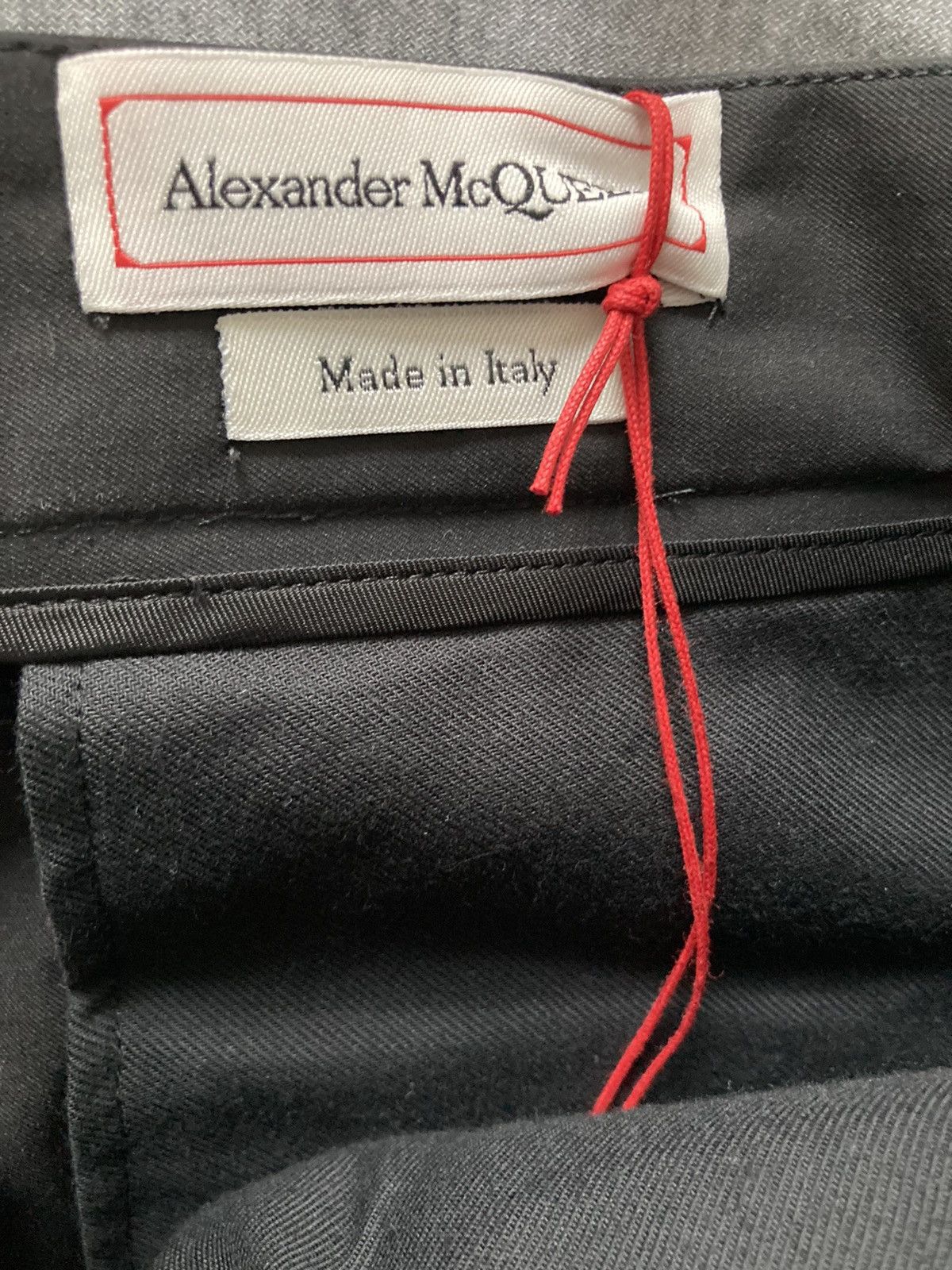 Alexander McQueen BNWT ALEXANDER MCQUEEN COTTON GABARDINE ZIP SHORTS - SS2022 Size US 32 / EU 48 - 22 Thumbnail