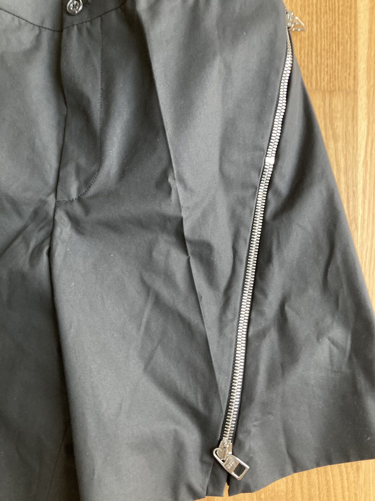 Alexander McQueen BNWT ALEXANDER MCQUEEN COTTON GABARDINE ZIP SHORTS - SS2022 Size US 32 / EU 48 - 7 Thumbnail