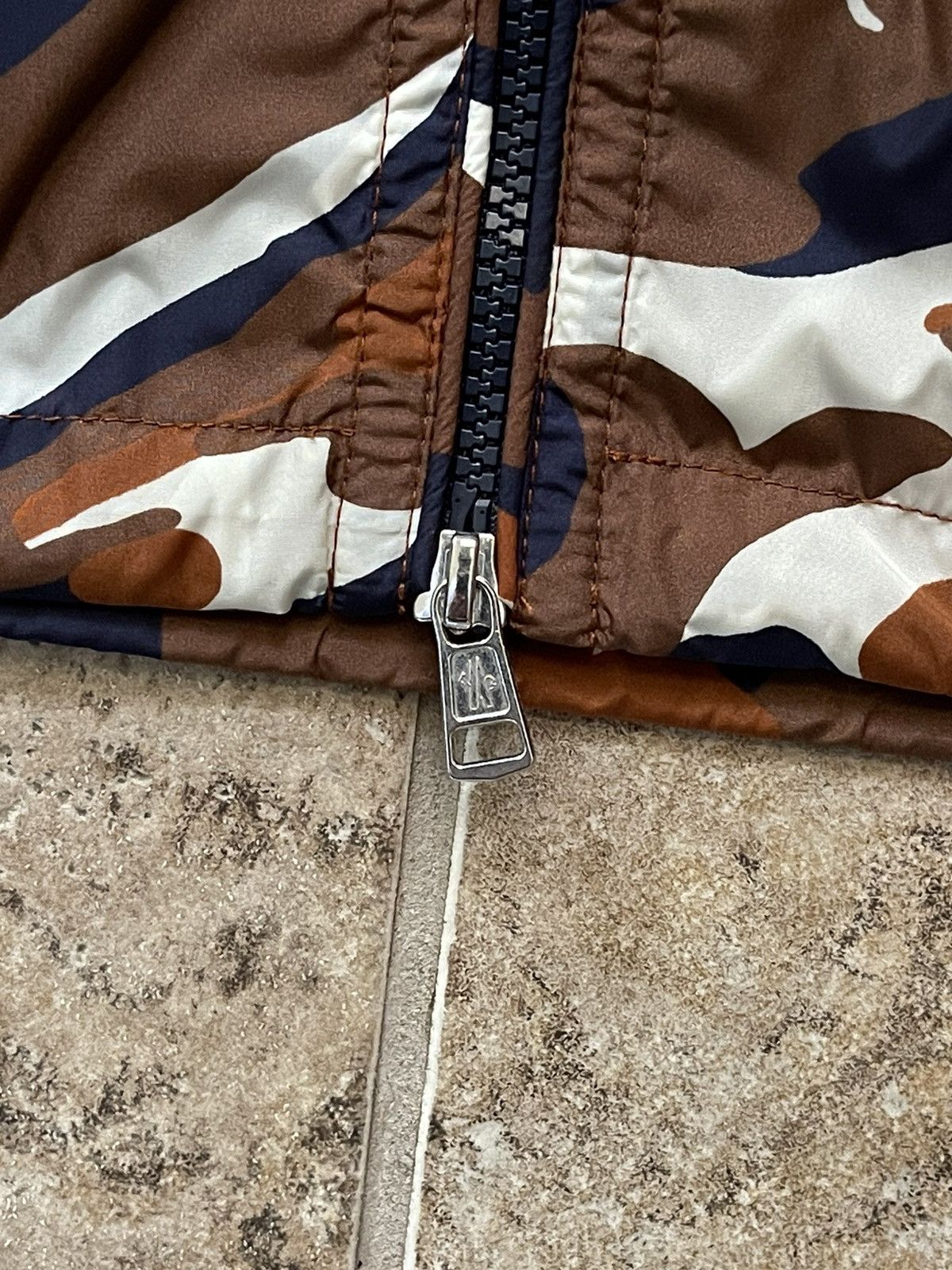 Moncler Moncler Camo Hooded Windbreaker Size US M / EU 48-50 / 2 - 8 Thumbnail