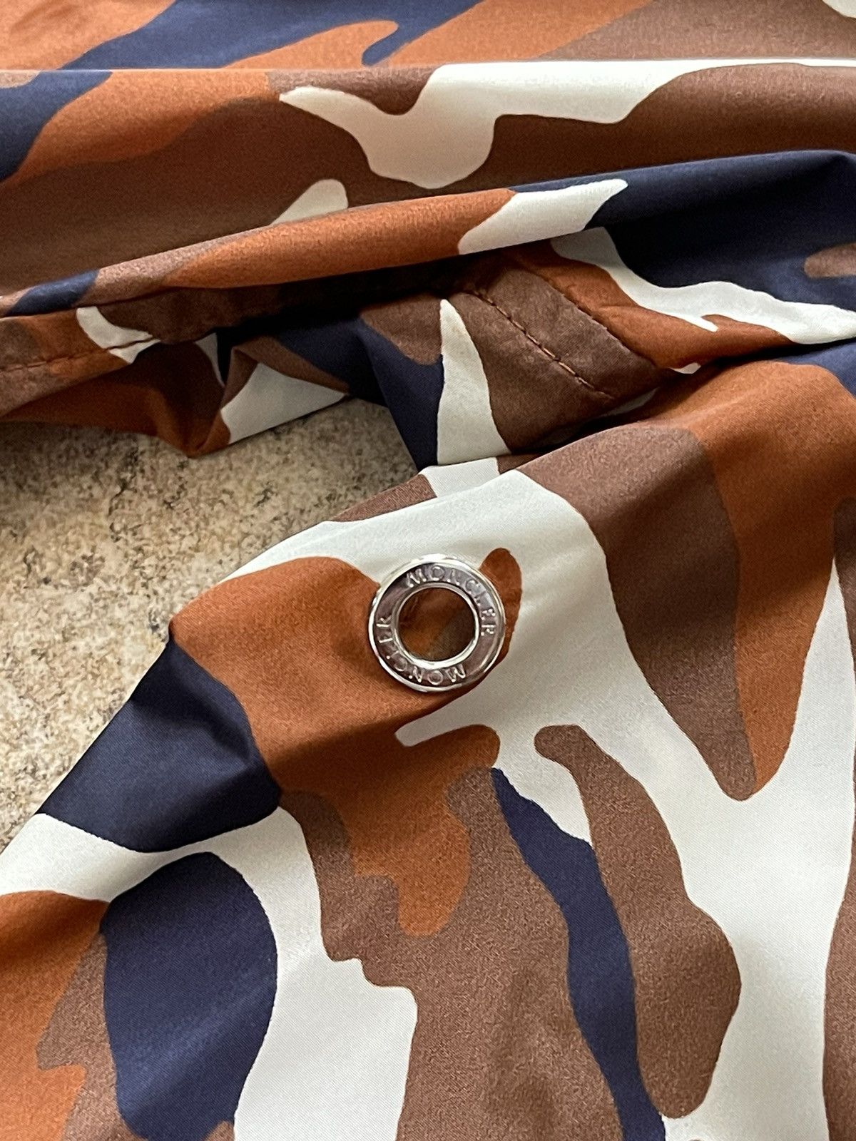 Moncler Moncler Camo Hooded Windbreaker Size US M / EU 48-50 / 2 - 11 Thumbnail
