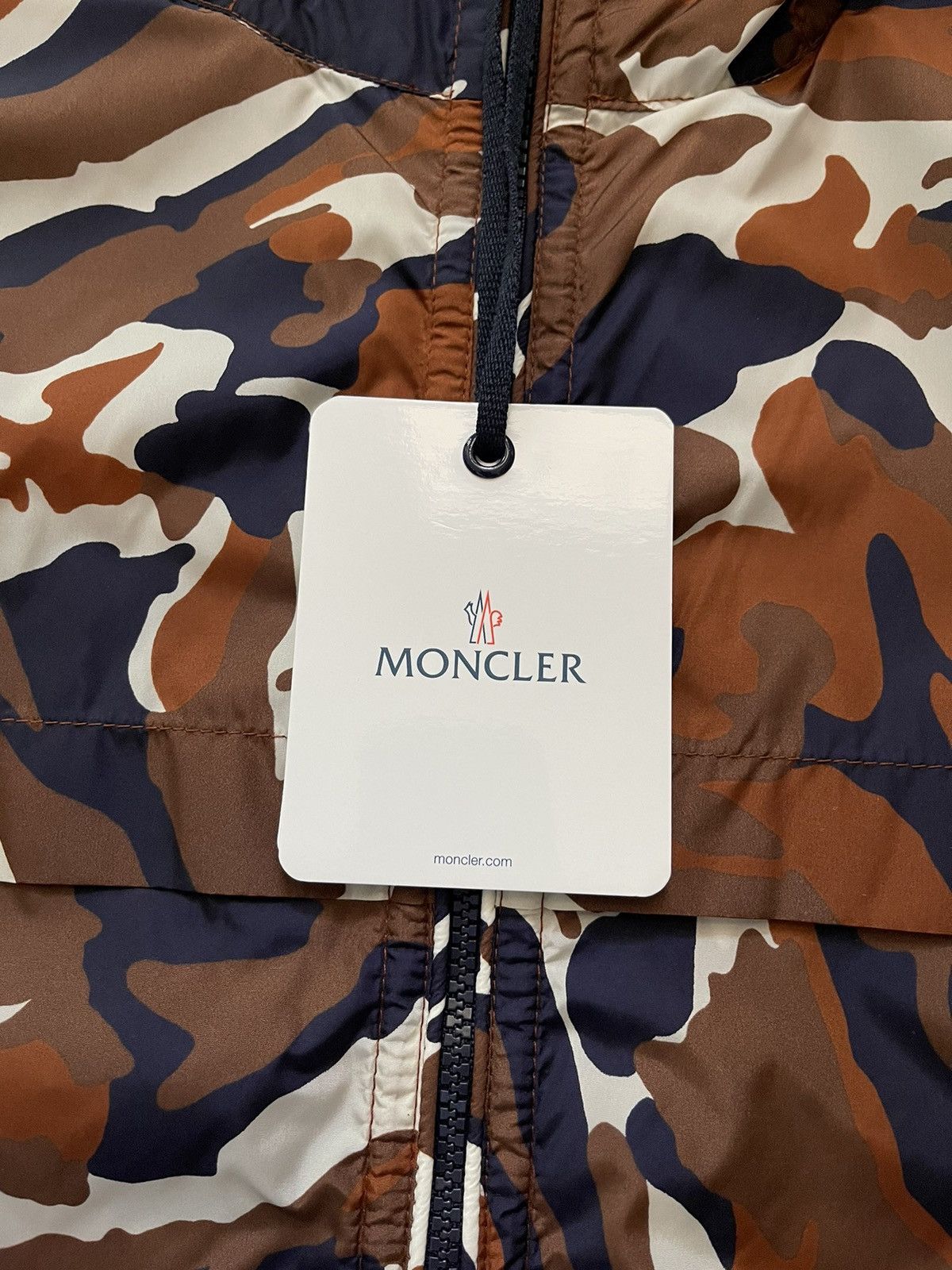 Moncler Moncler Camo Hooded Windbreaker Size US M / EU 48-50 / 2 - 17 Thumbnail