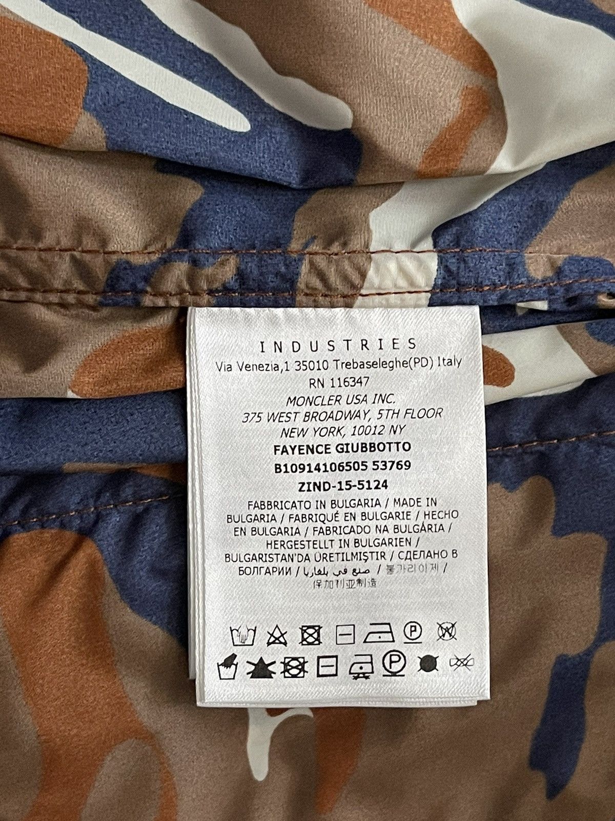 Moncler Moncler Camo Hooded Windbreaker Size US M / EU 48-50 / 2 - 15 Thumbnail